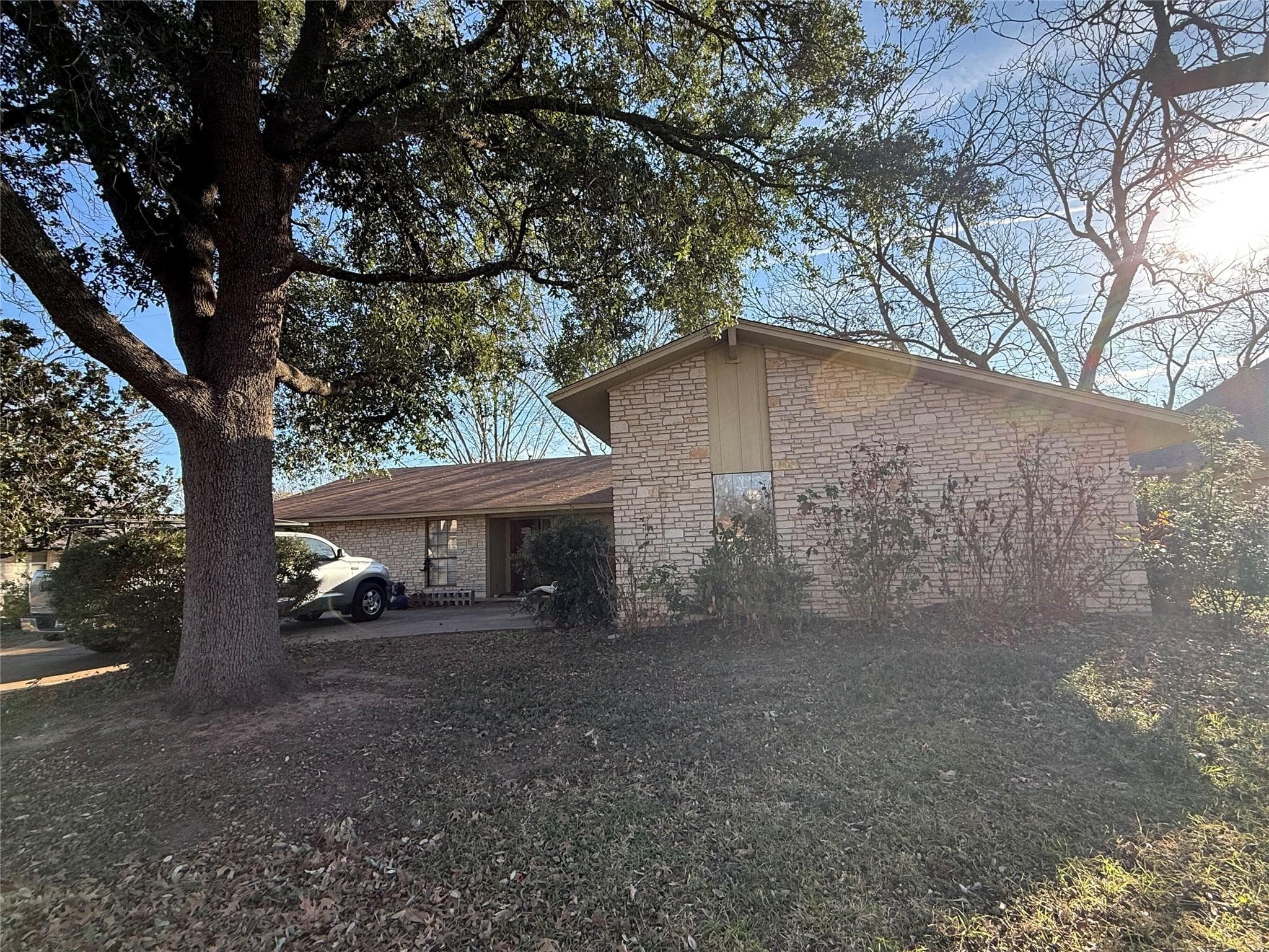 305  Columbine St