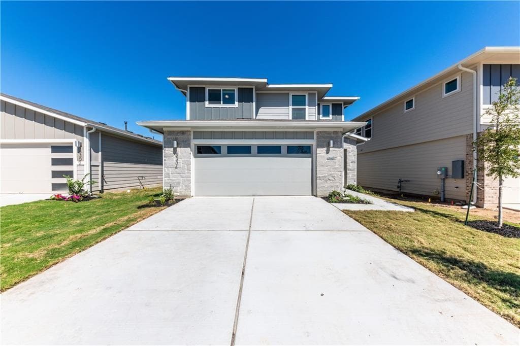 8304  Mimi Ln