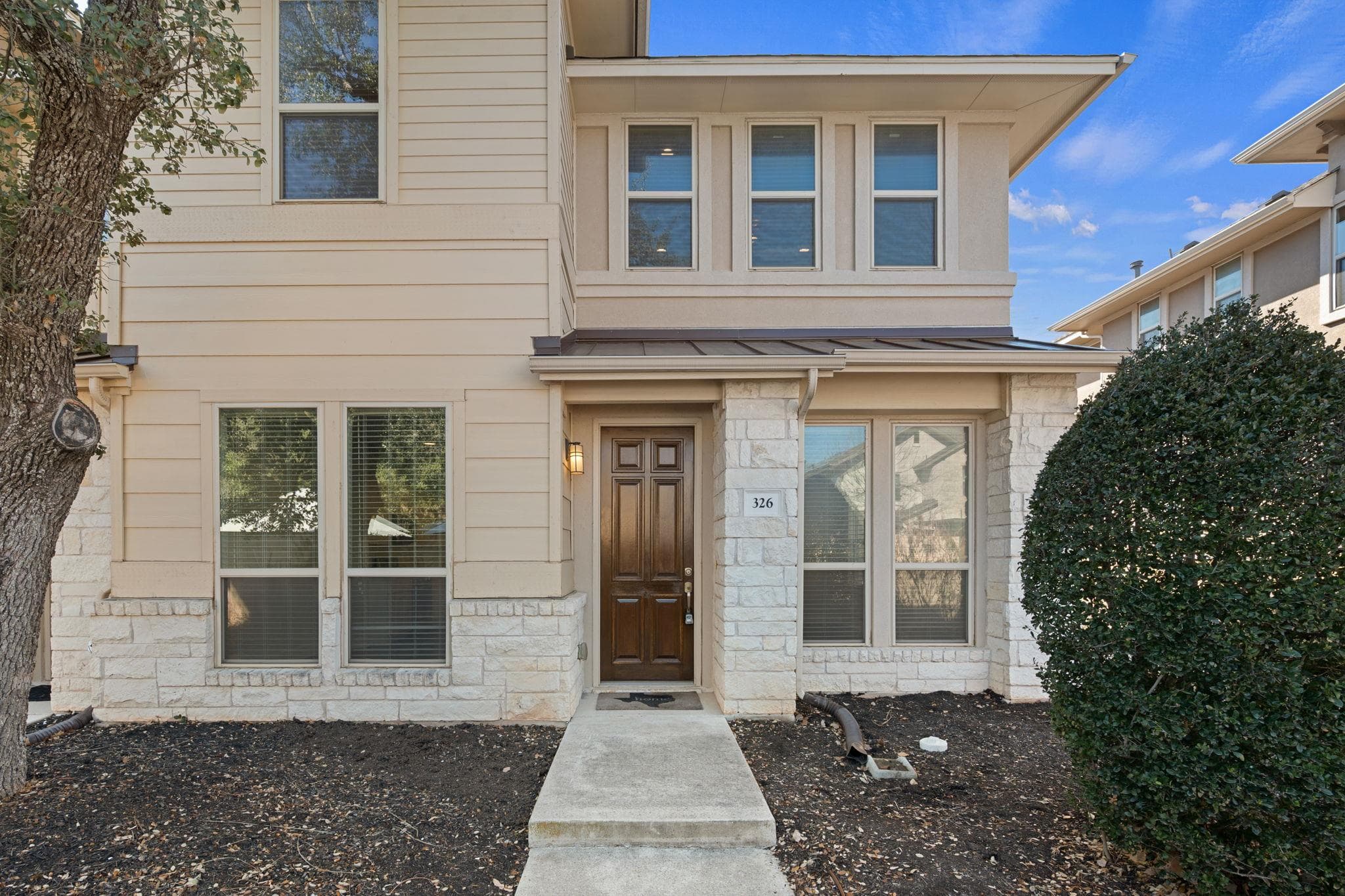 13800  Lyndhurst St  #326