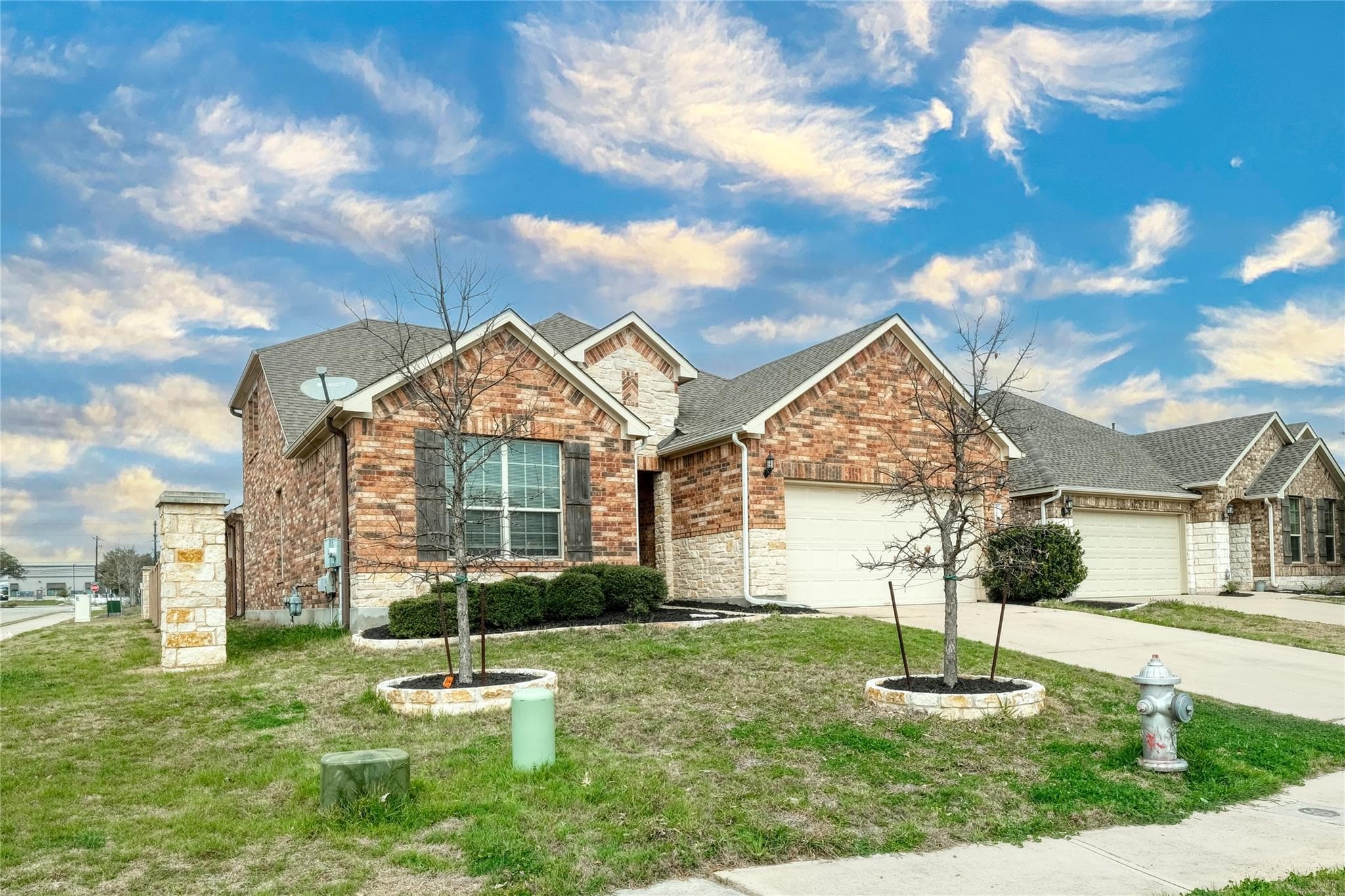 1804  Elaina Loop