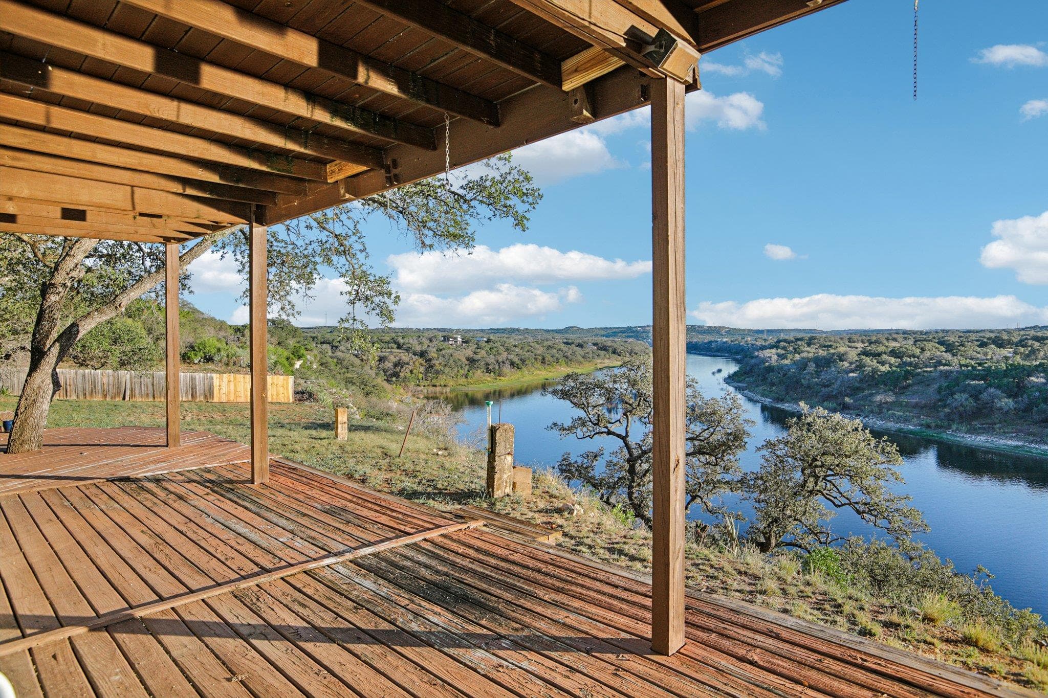 24333  Pedernales Cliff Trl