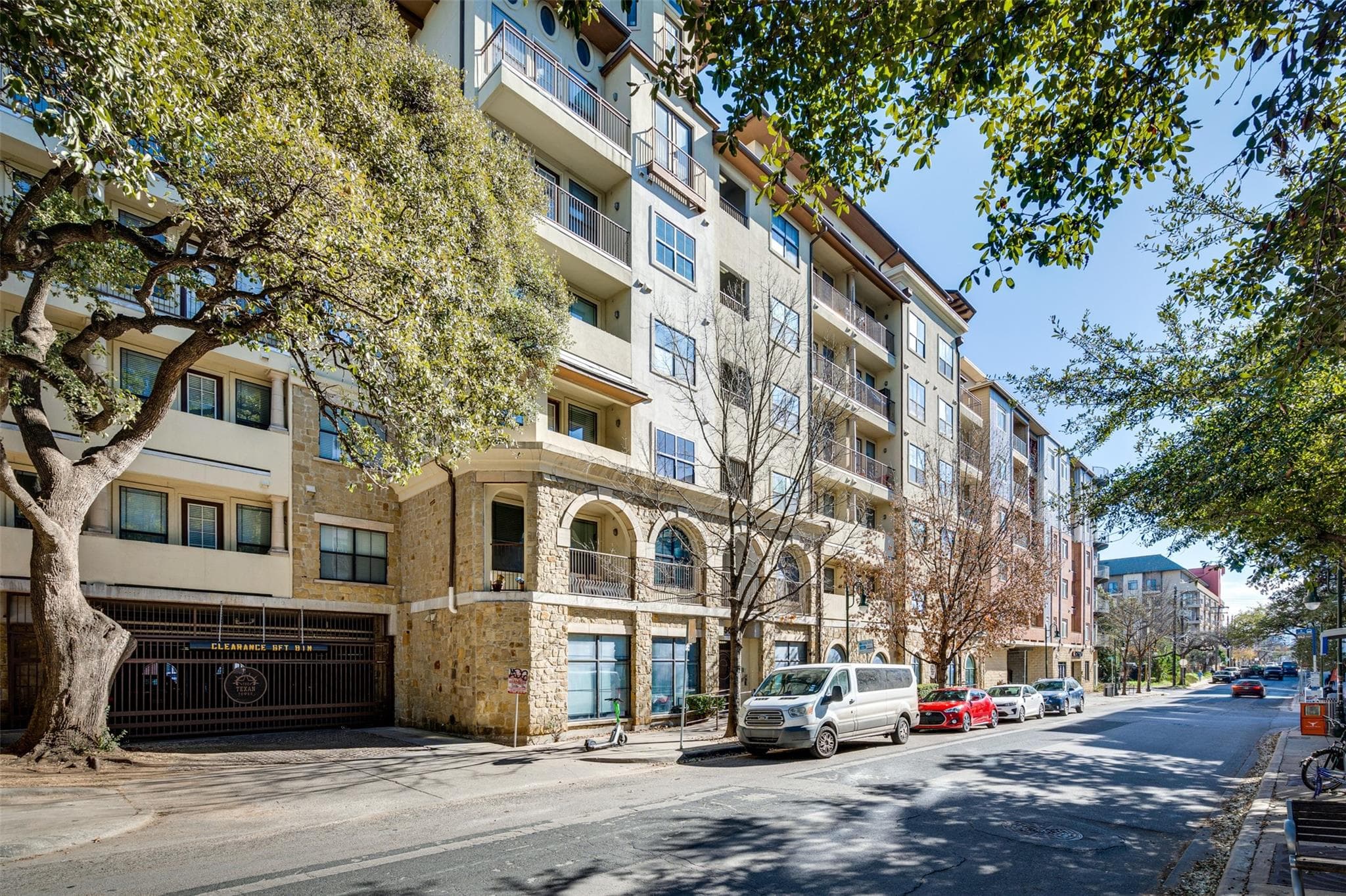 2505  San Gabriel St  #600