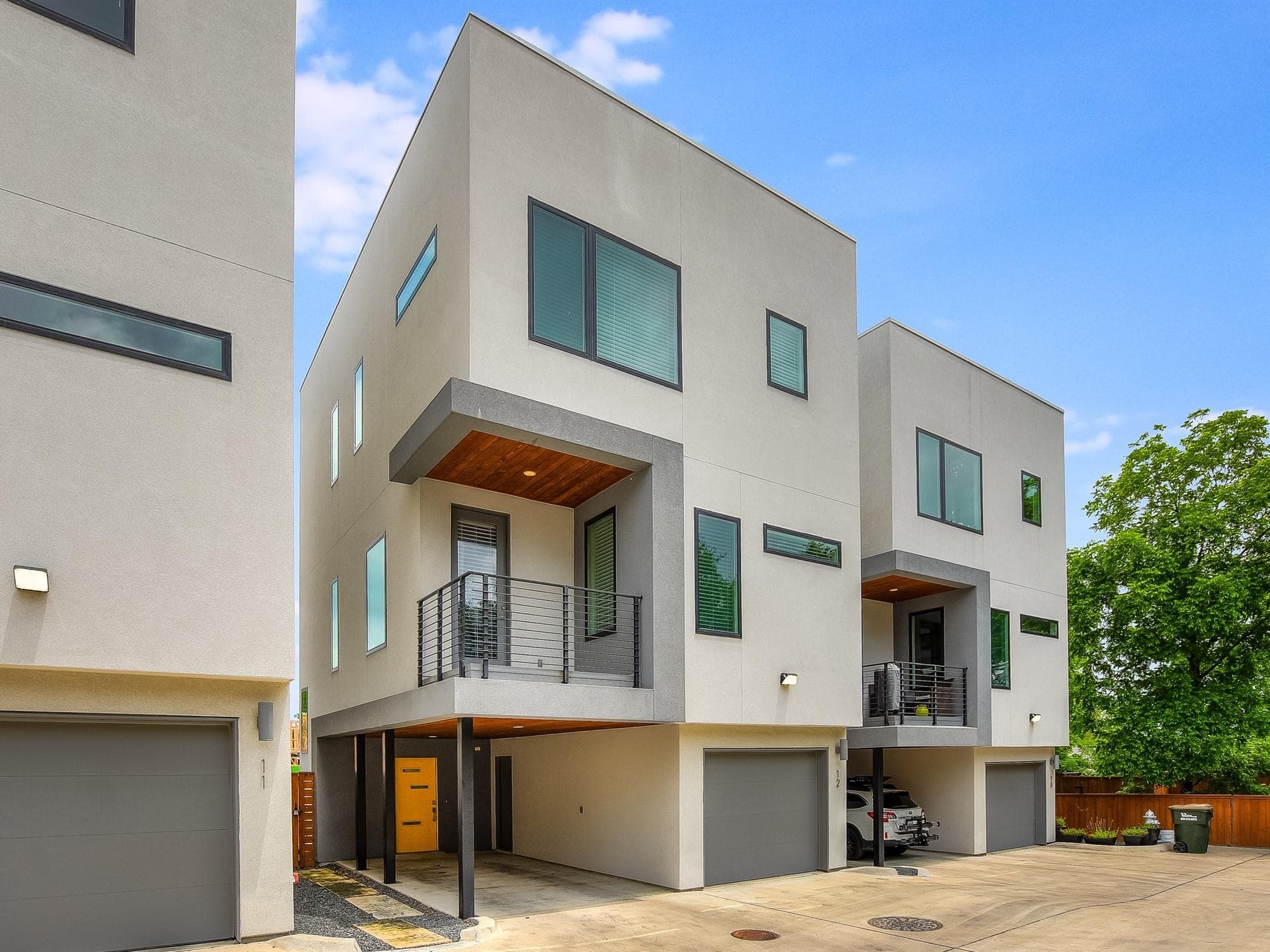 2301  Bluebonnet Ln  #12