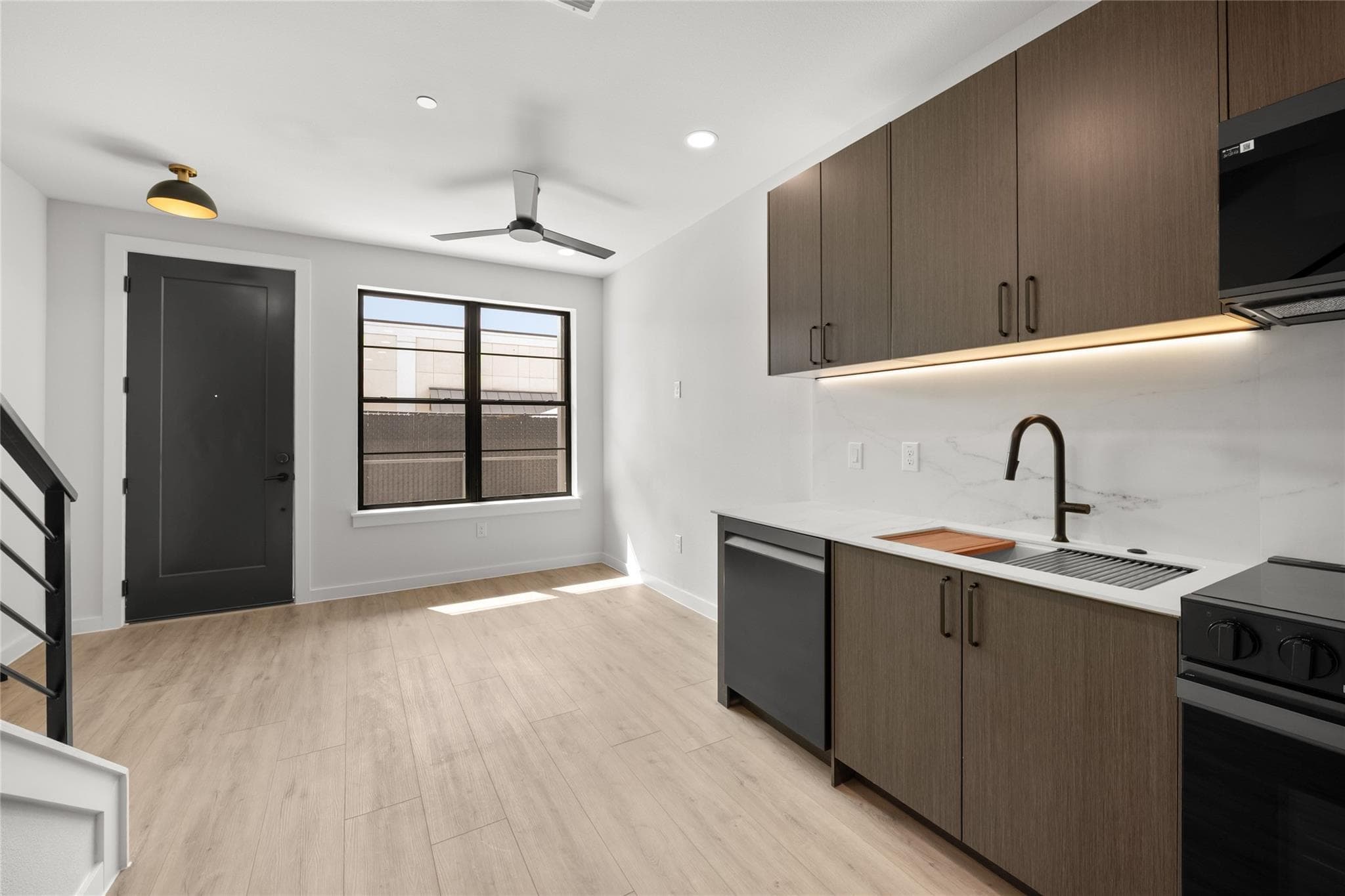 630  Central Pkwy  #1113