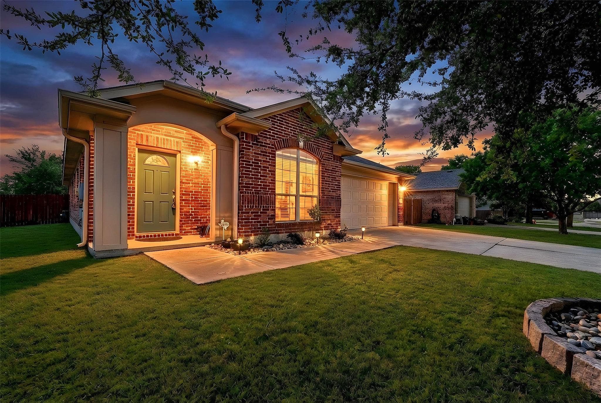 3005  Hawks Swoop Trl