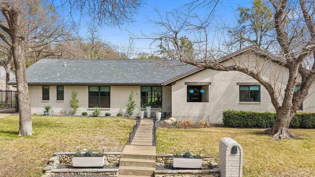 9421  Spring Hollow Dr