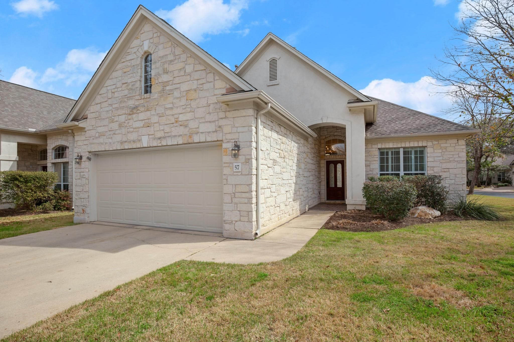 5000  Mission Oaks Blvd  #57