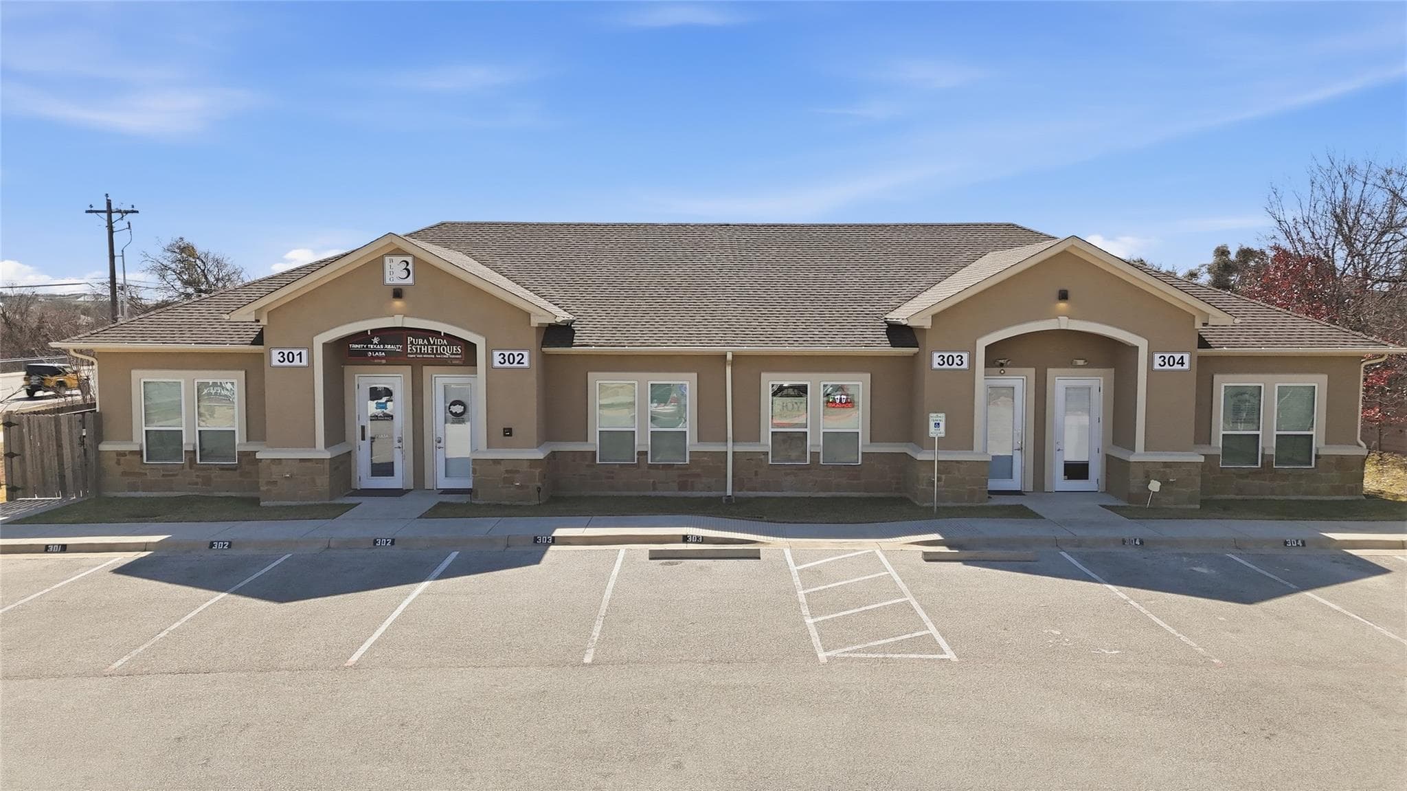 2251  Bagdad Rd  #302