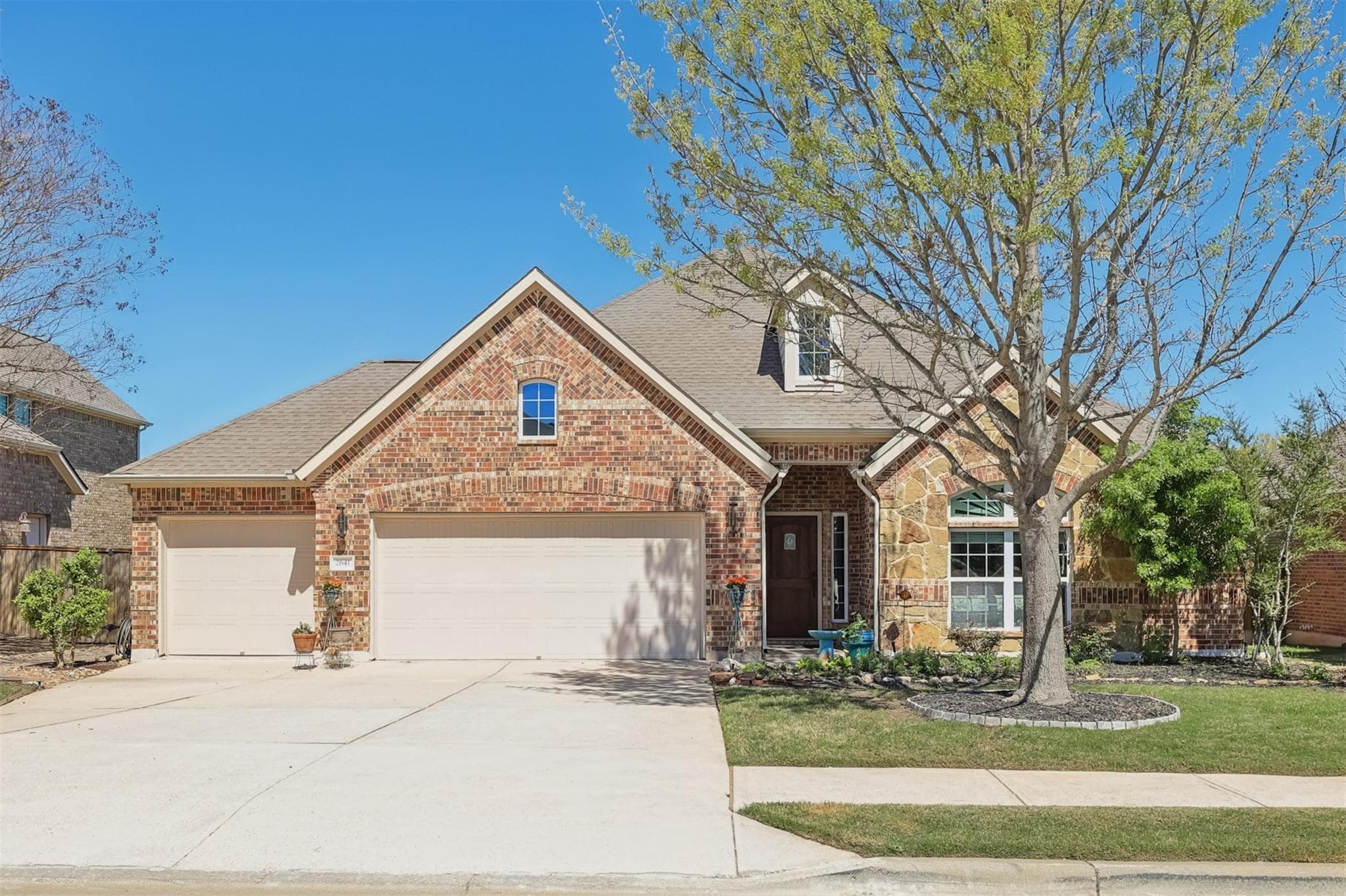 2641  Los Alamos Pass