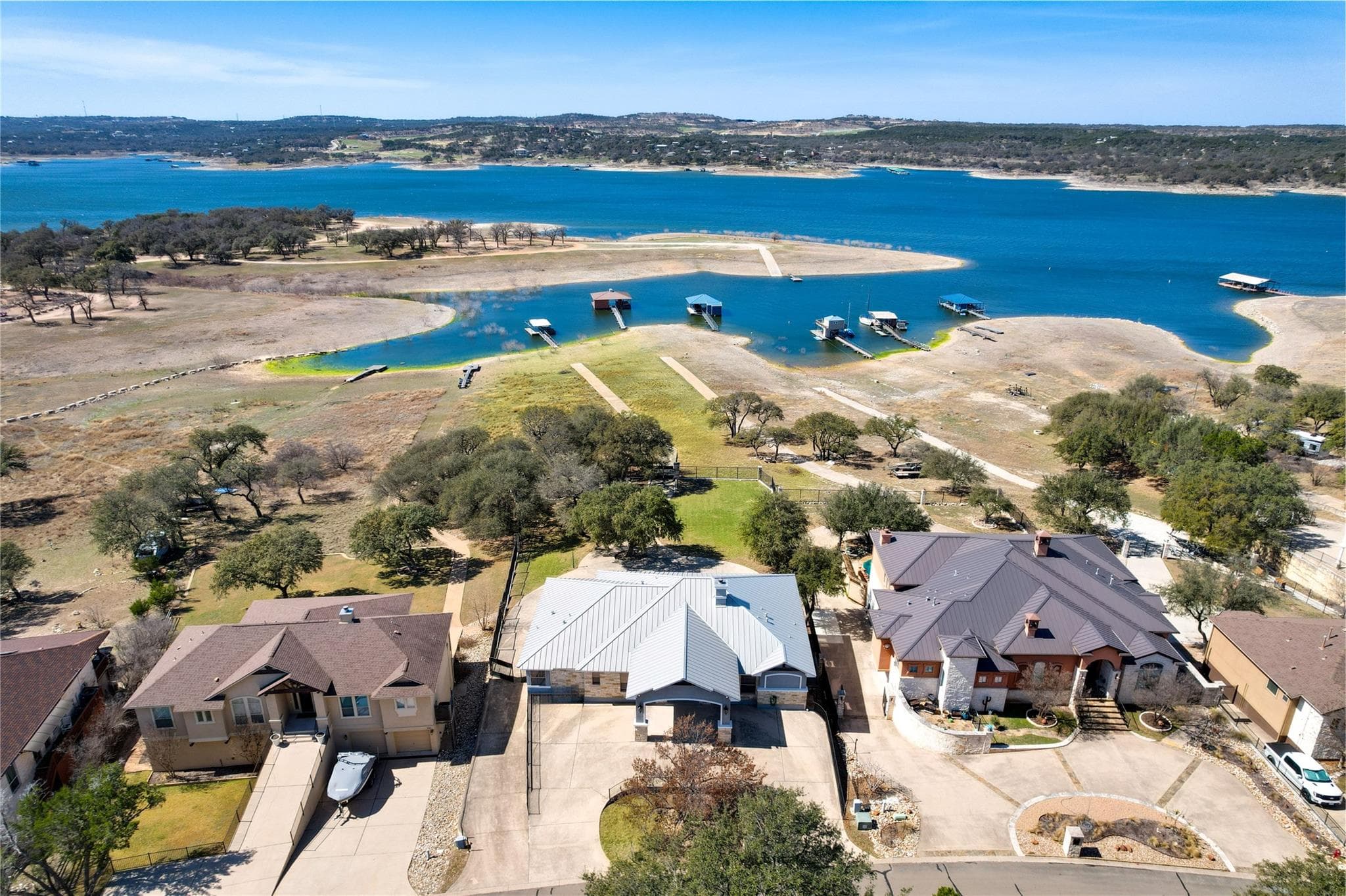 610  Deckhouse Dr