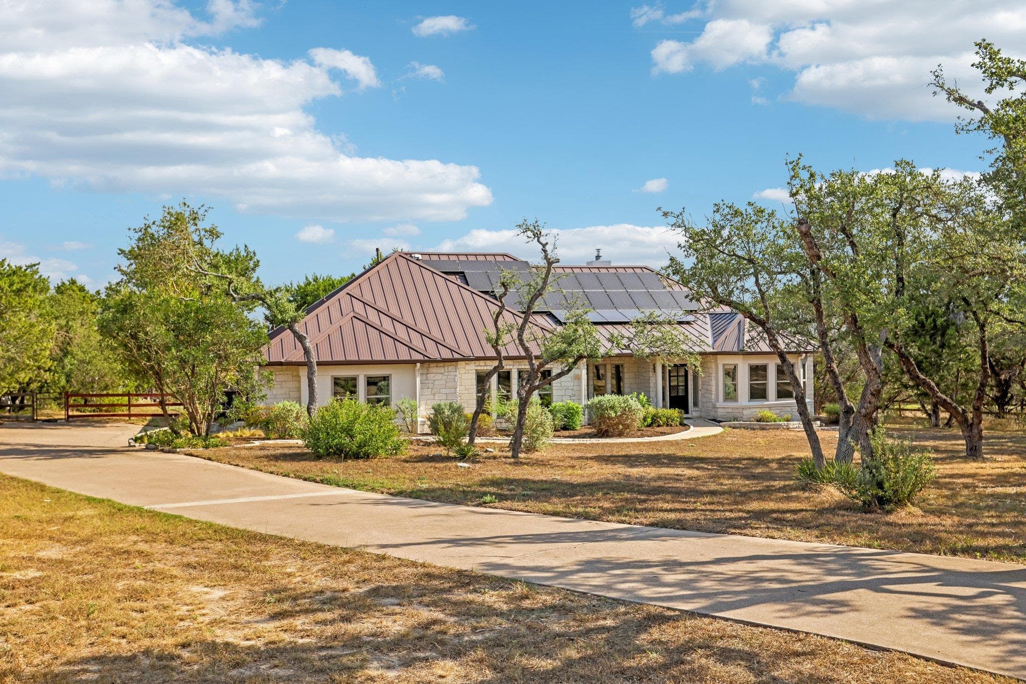 404  Saddlehorn Dr