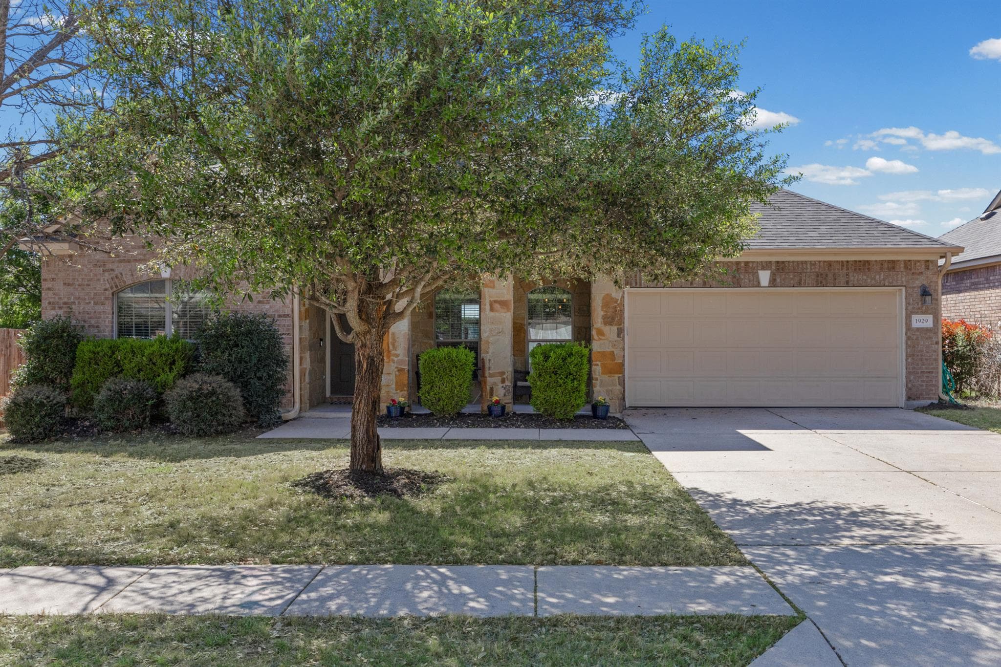 1929  Pecan Valley Dr