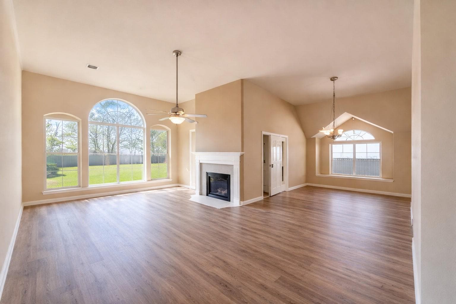 1904  Autumn Fire Dr