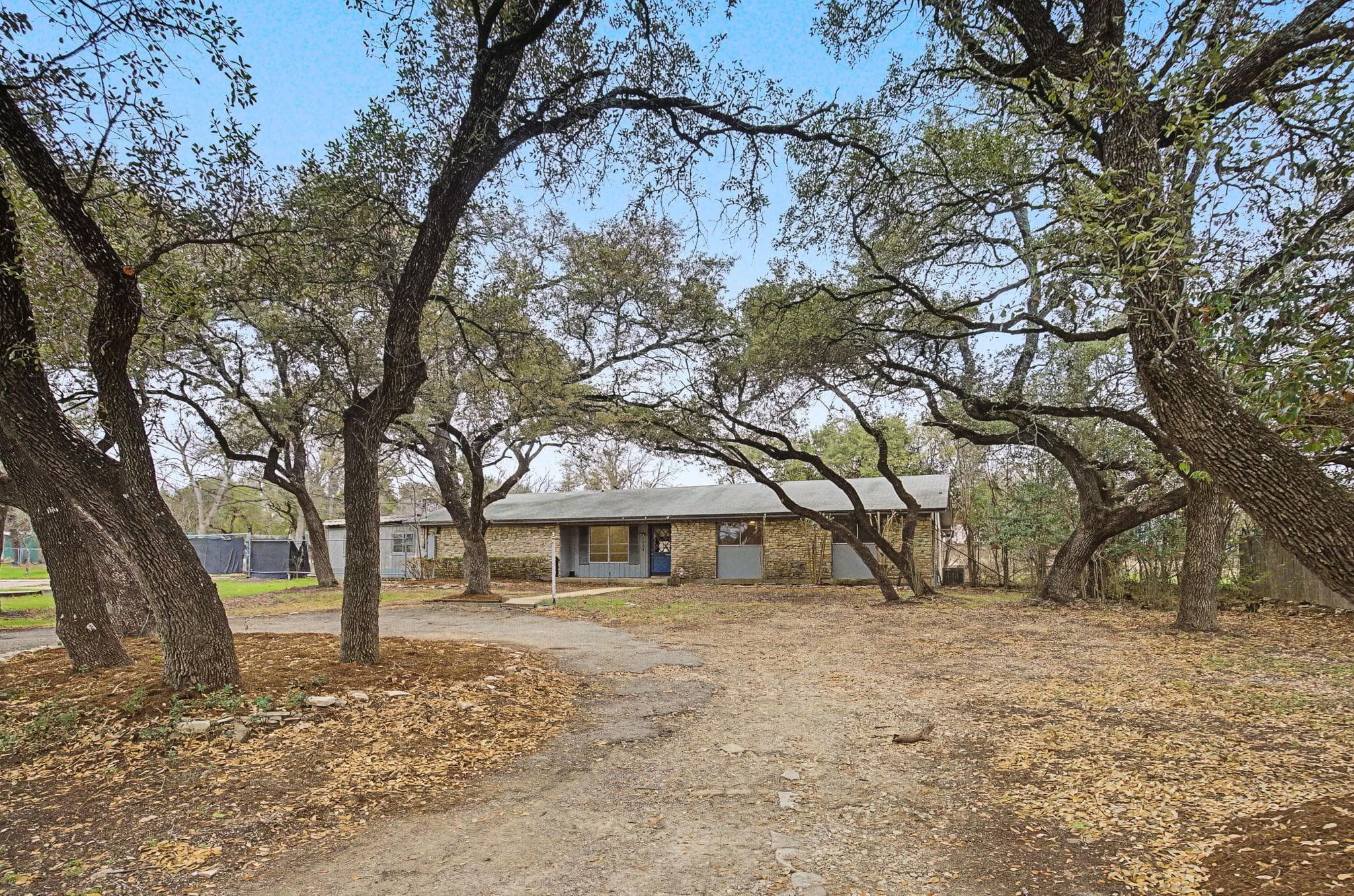 7900  HUDSON Loop