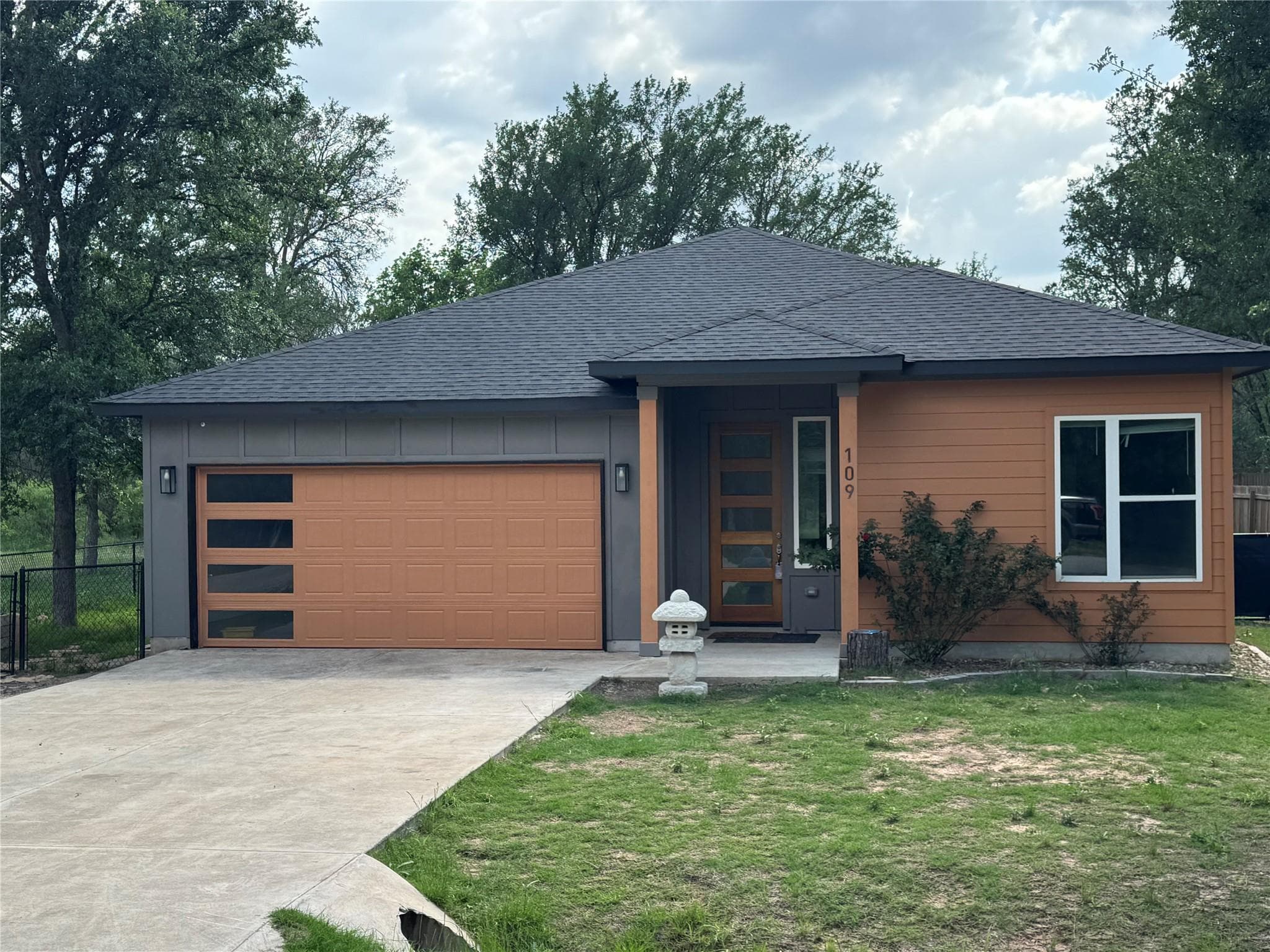 109  Mokulua Ln