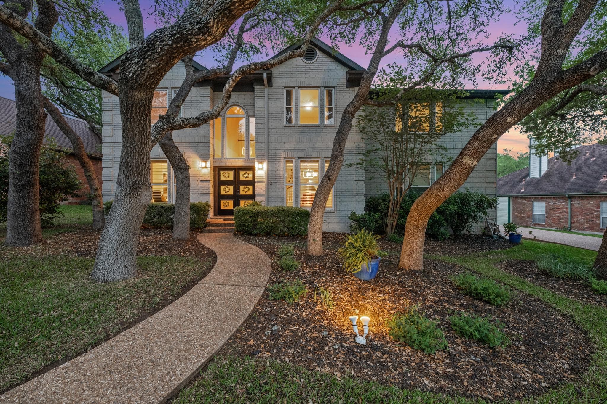10080  Circleview Dr