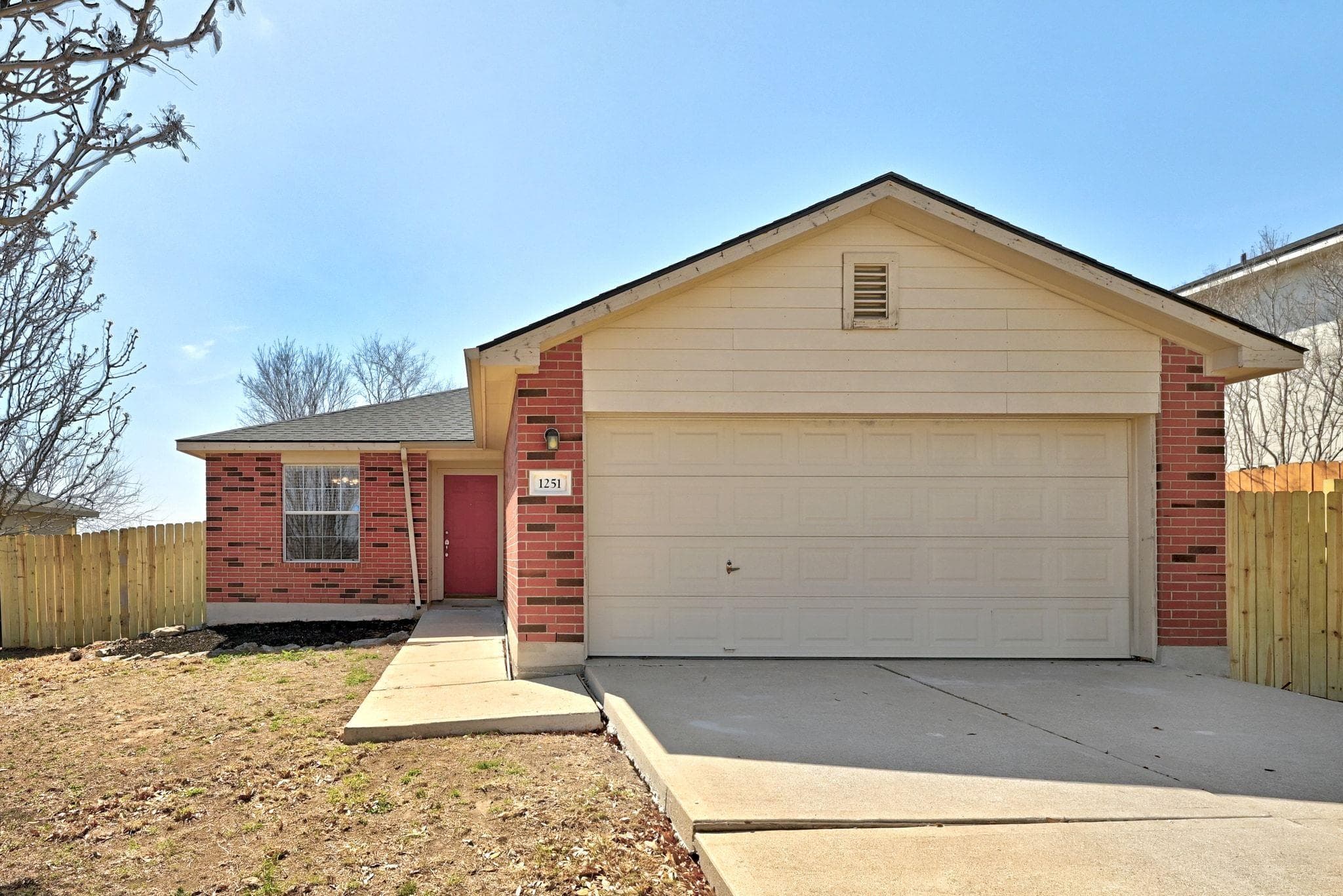 1251  Amberwood Loop