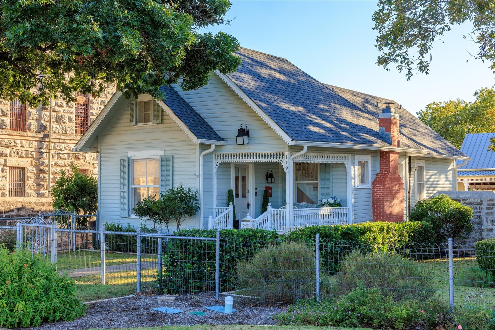 119  San Antonio St