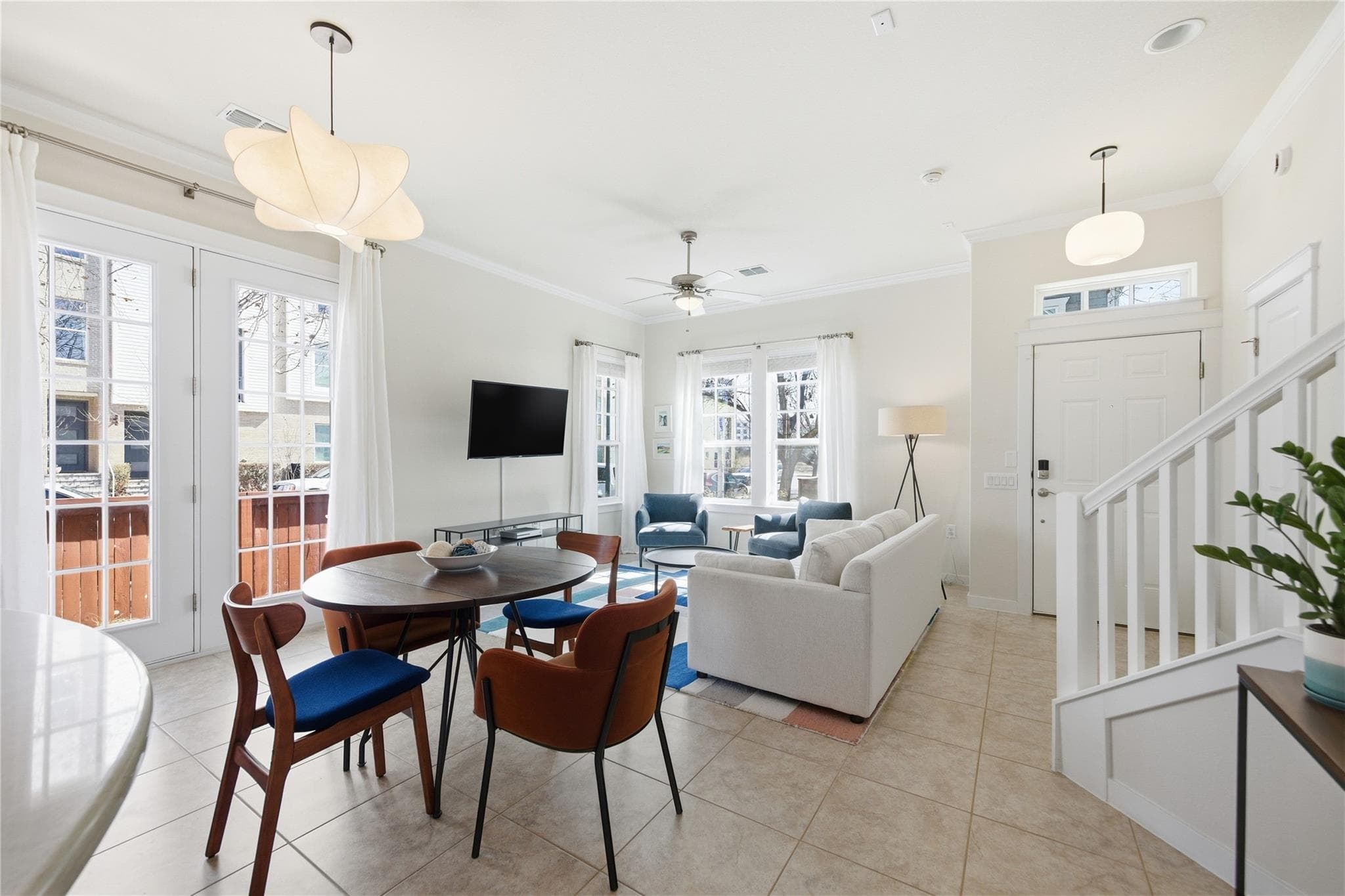 3900  Threadgill St  #2