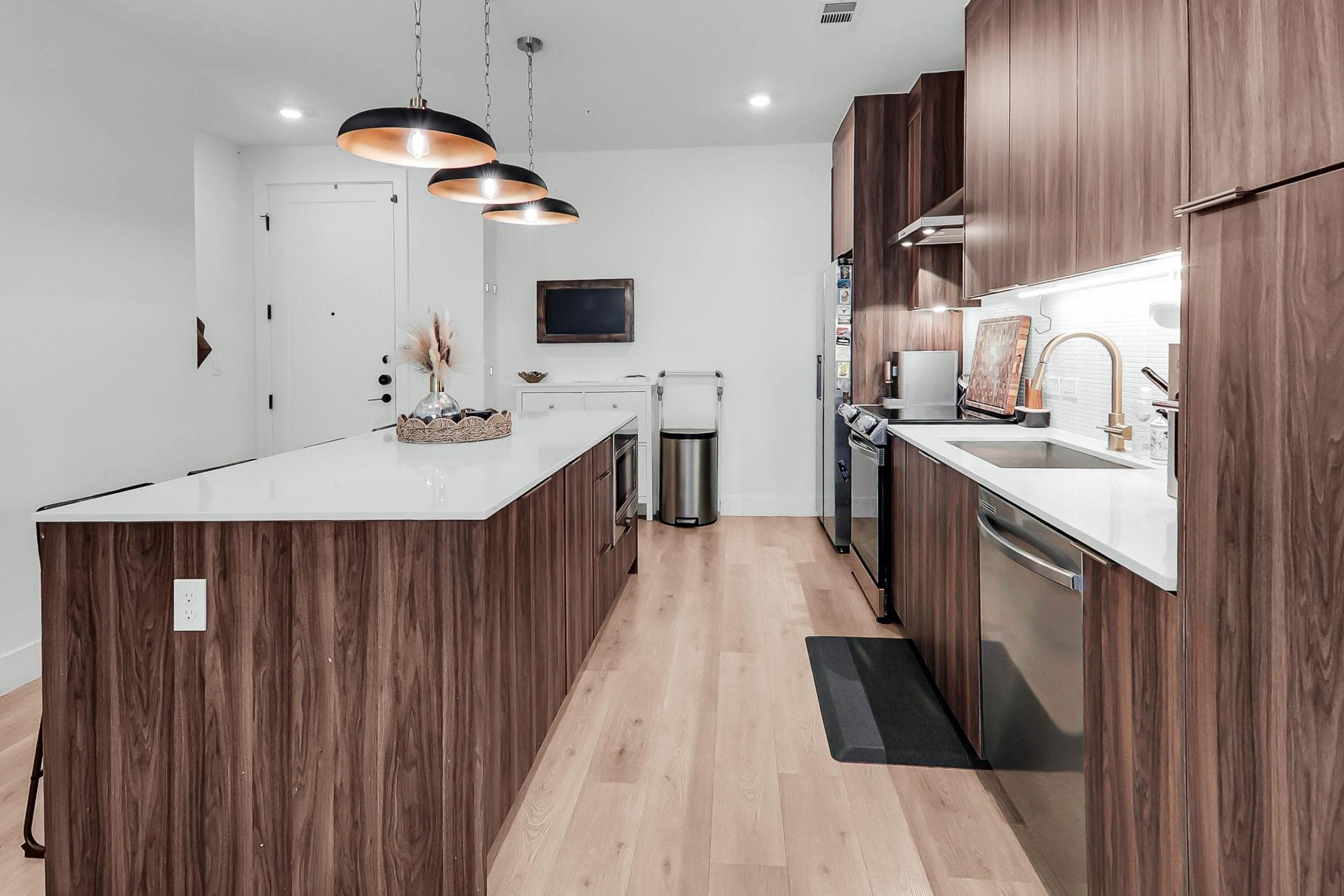 1701  Simond Ave  #304