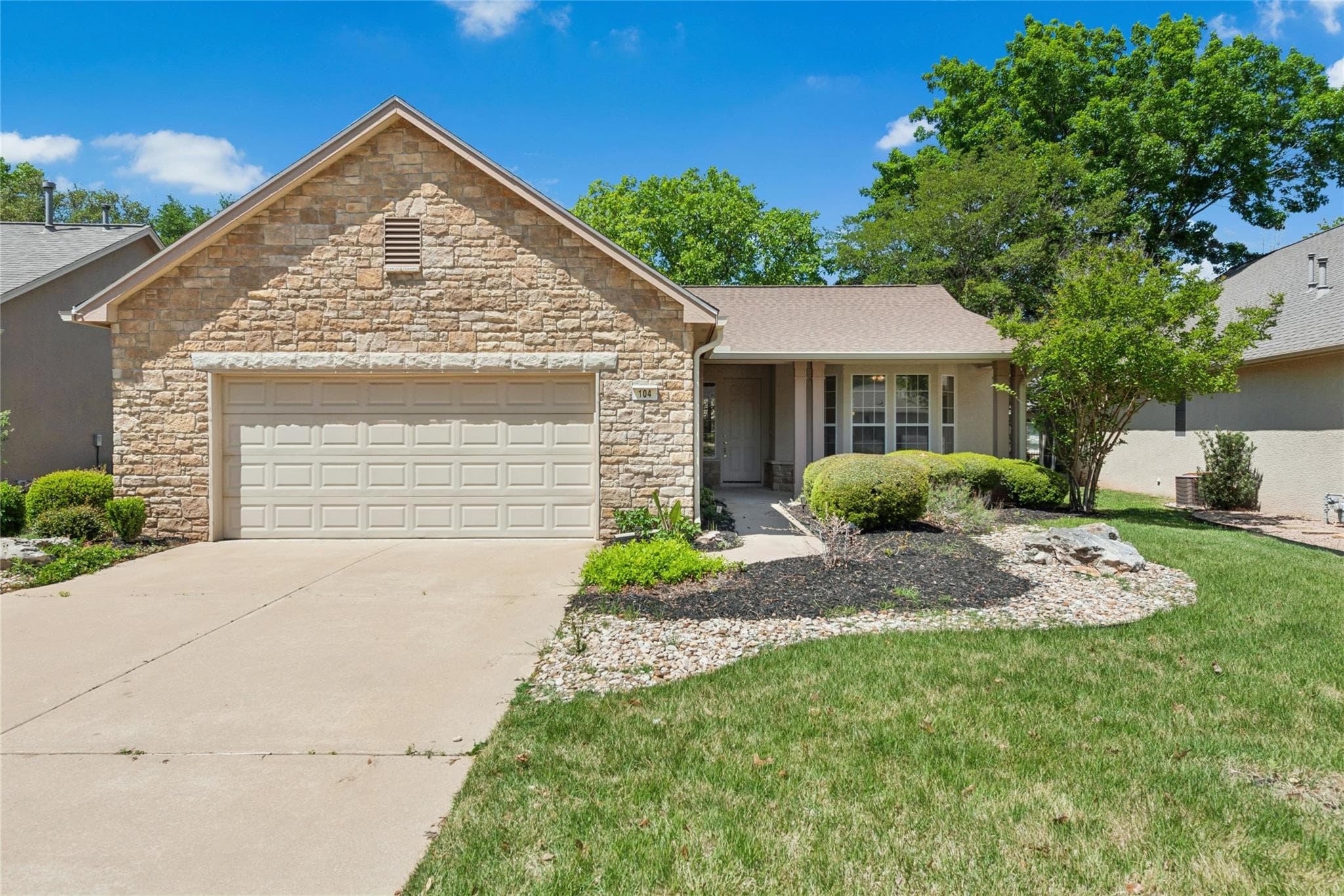 104  Anemone Way