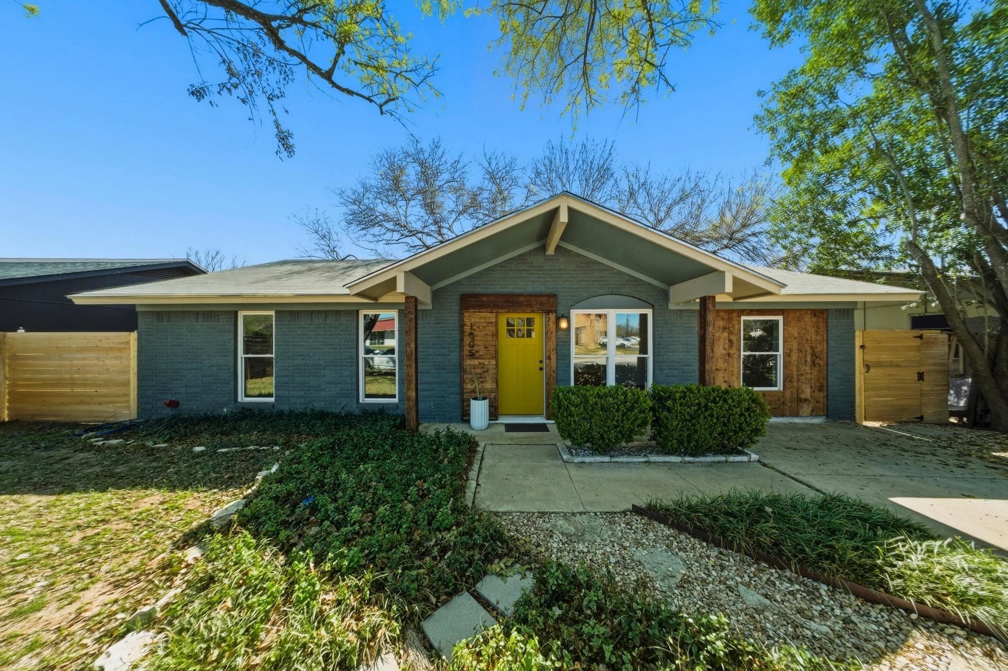 1005  Arthur Stiles Rd