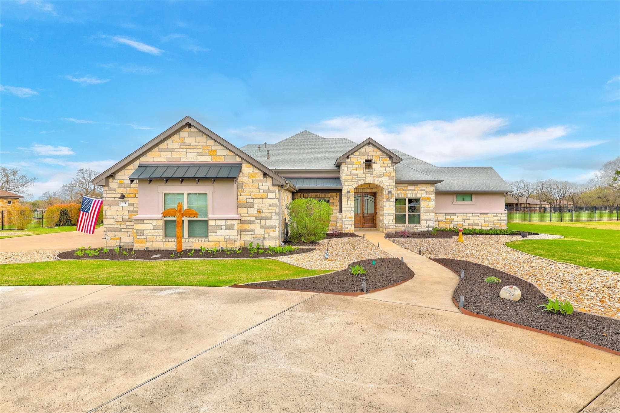 113  Camp Verde Dr