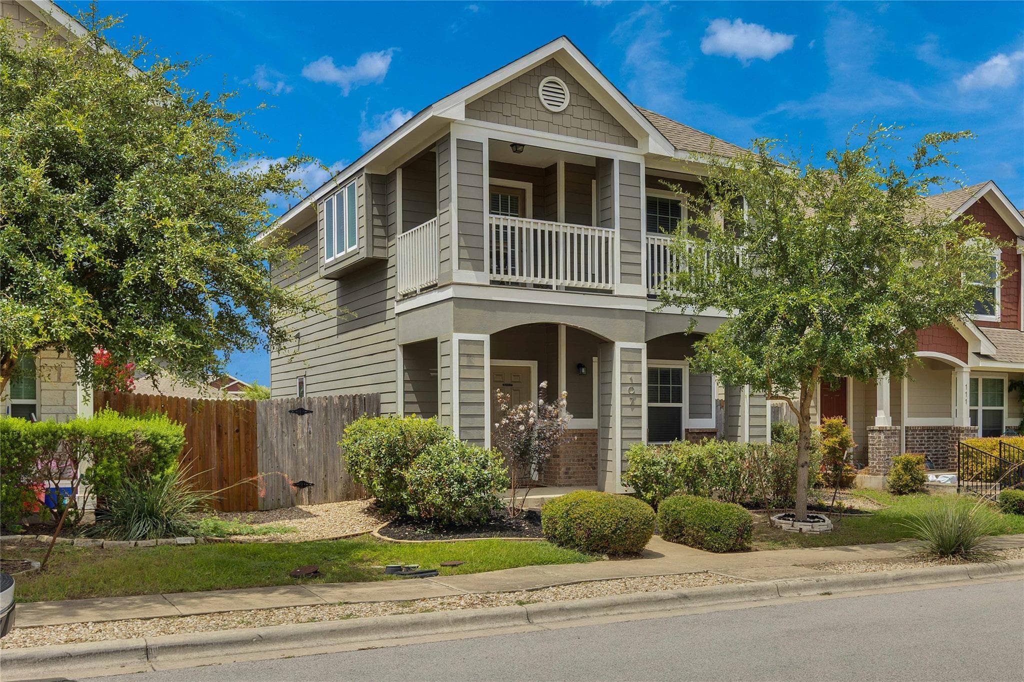 107  Friendship Oak Dr