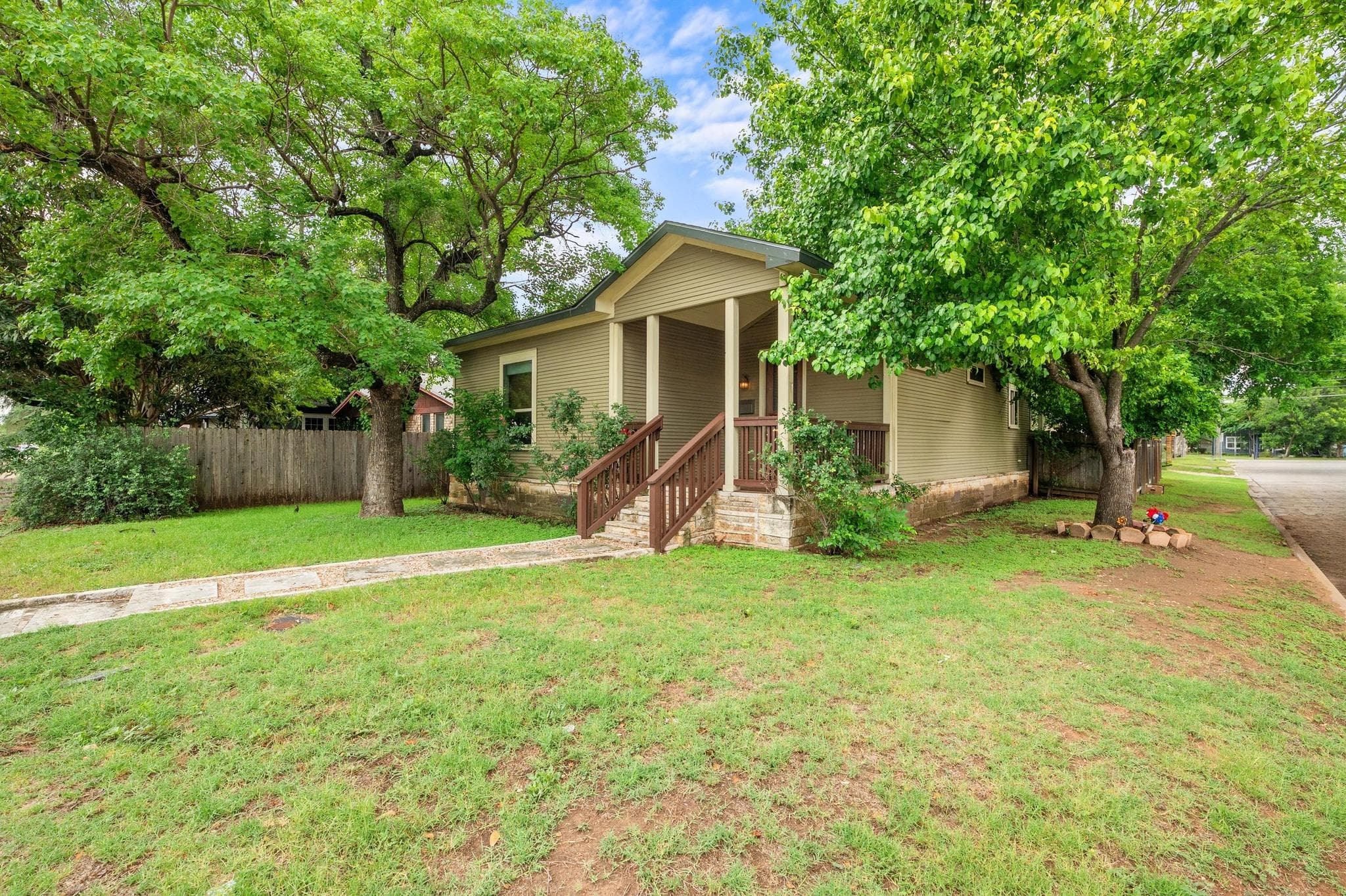 111  Adam L Chapa Sr St
