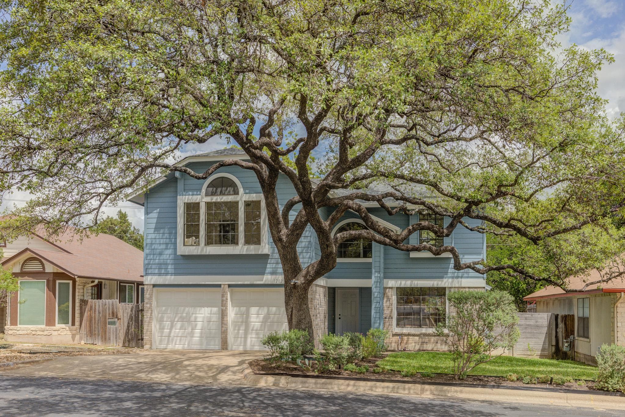 12023  Shady Springs Rd