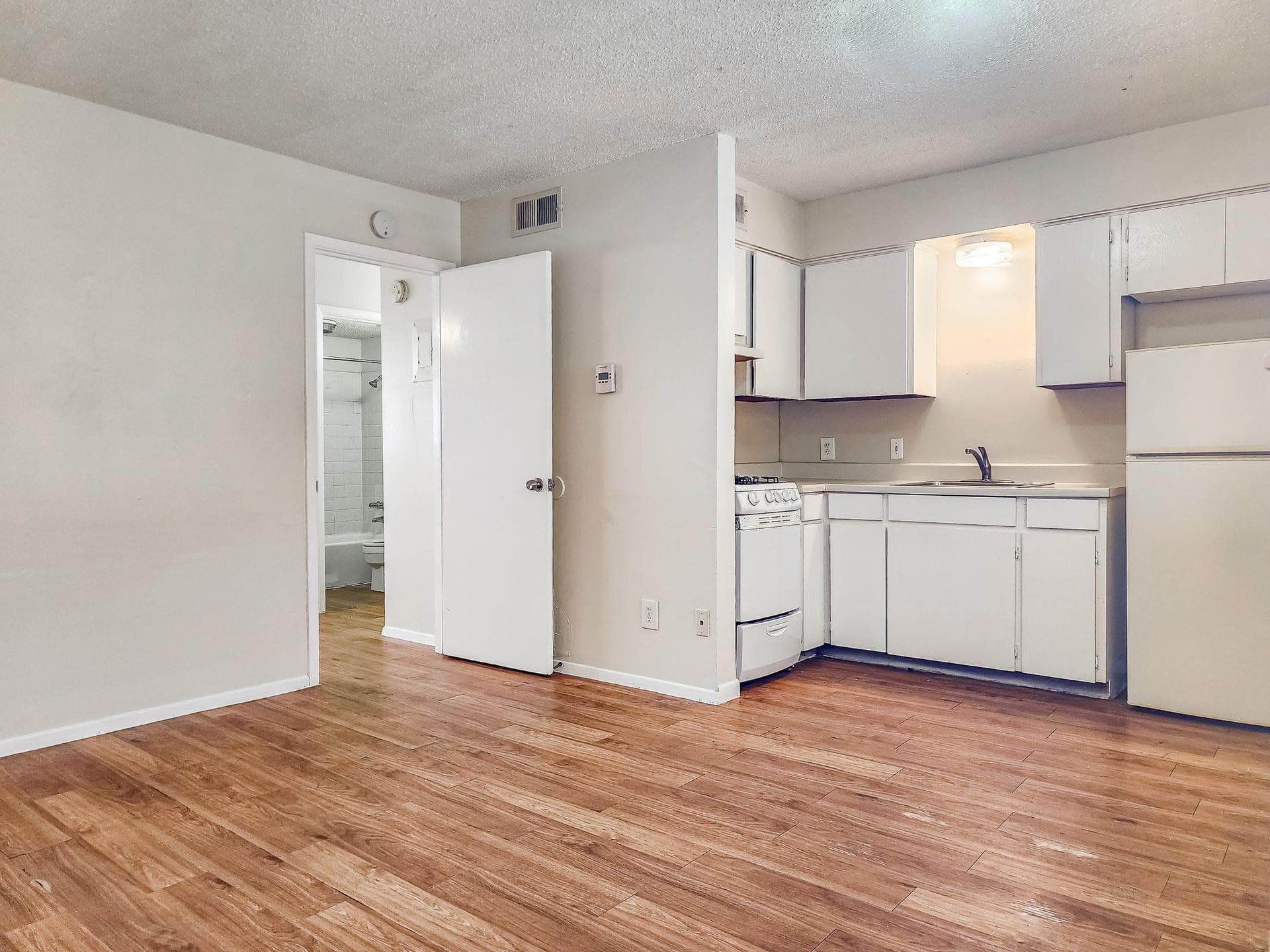 924 E Dean Keeton St  #220