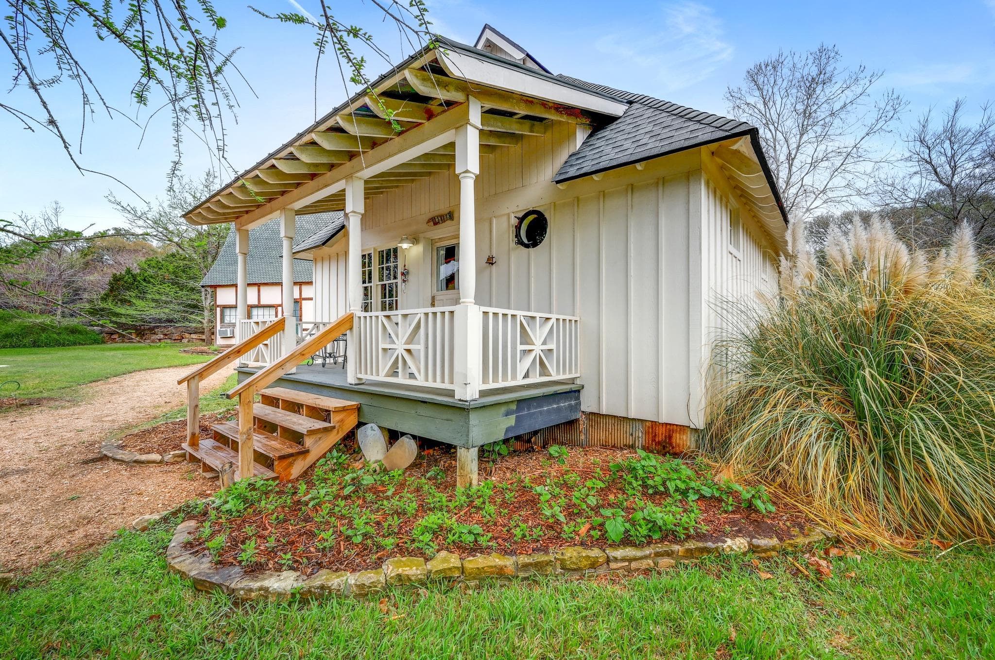 300  Mill Race Ln  #8