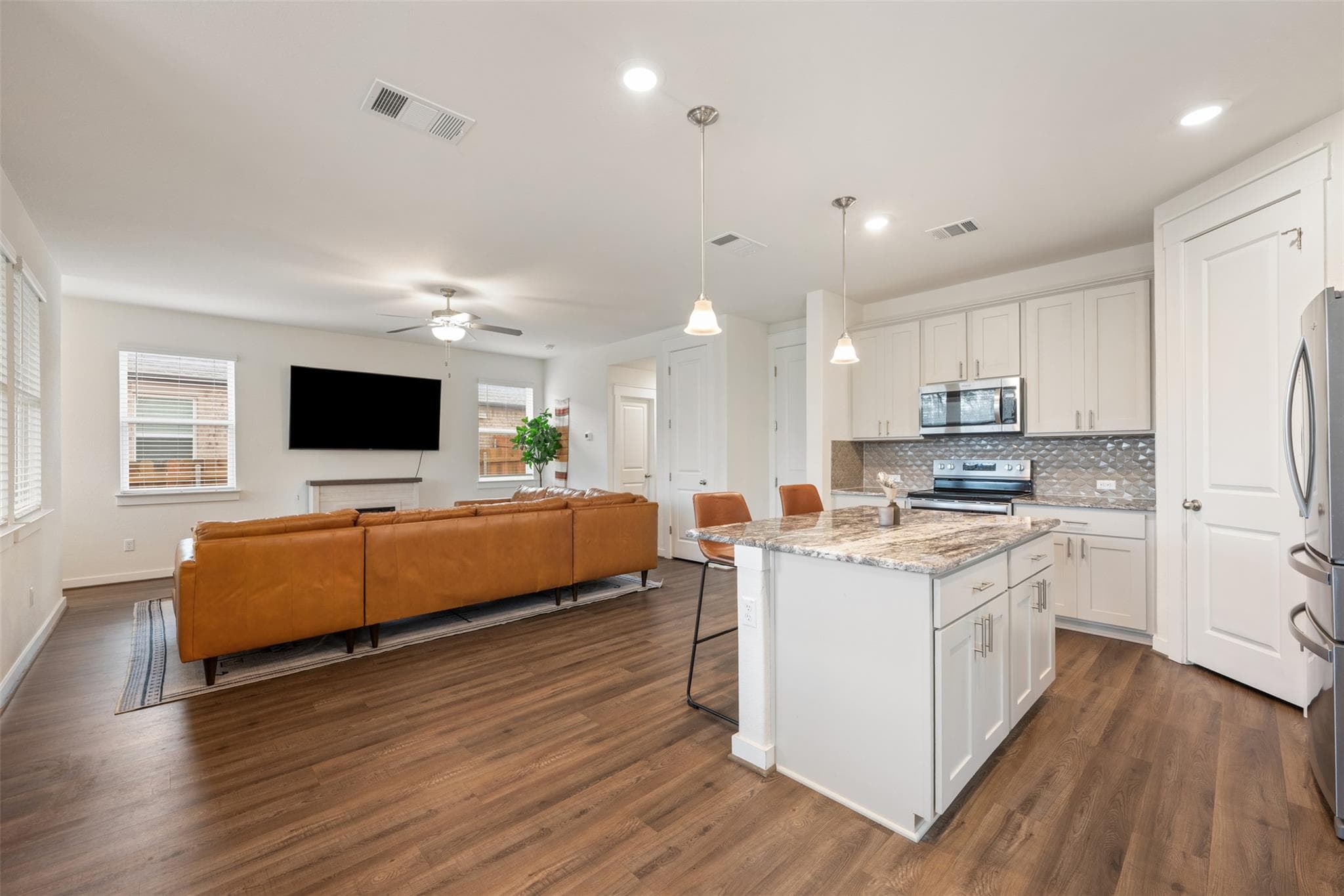 8204  Prairie Rye Dr