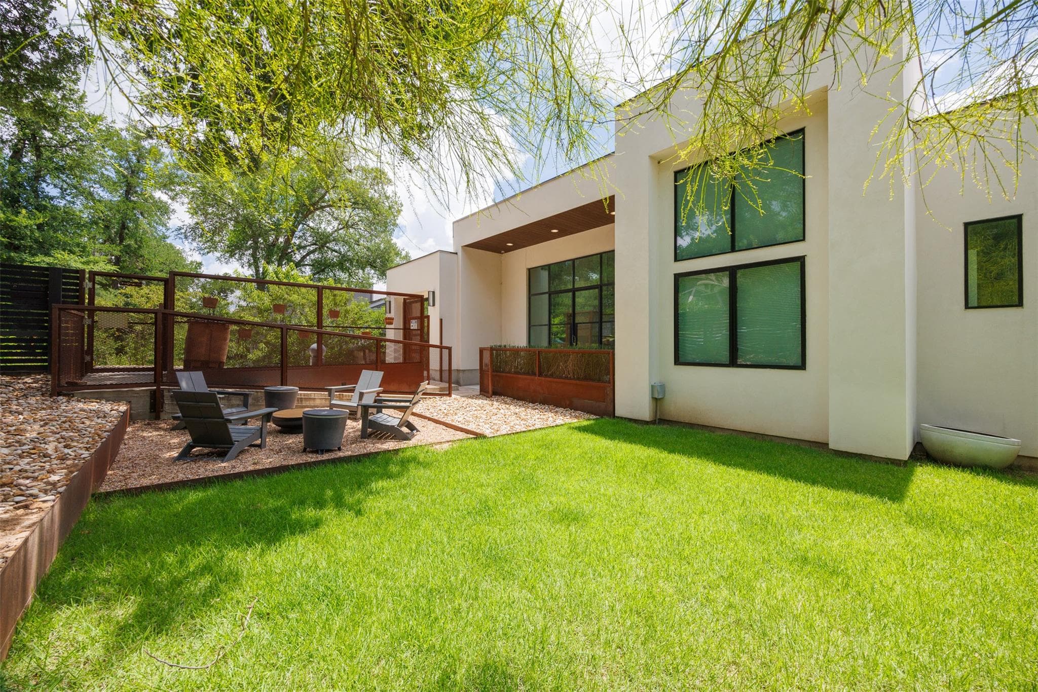 4103  Ridgelea Dr