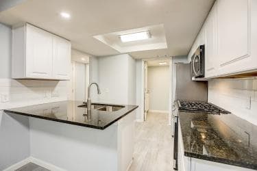 6906  Lovely Ln