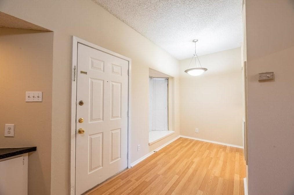 2818  Nueces St  #201