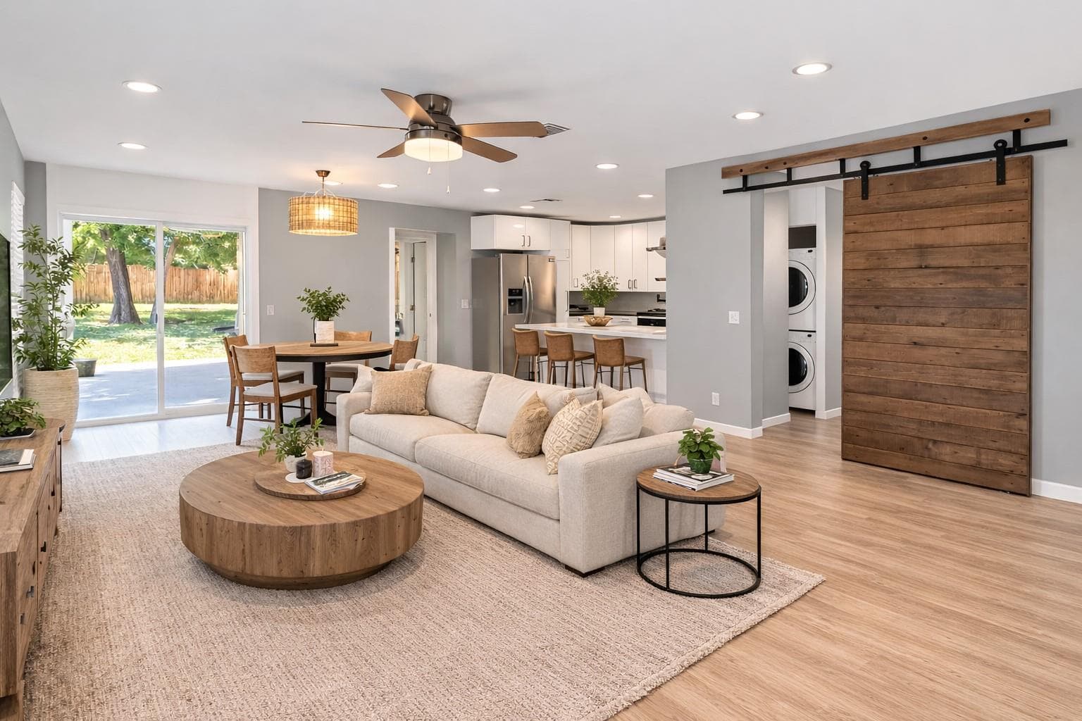 3108  Fontana Dr