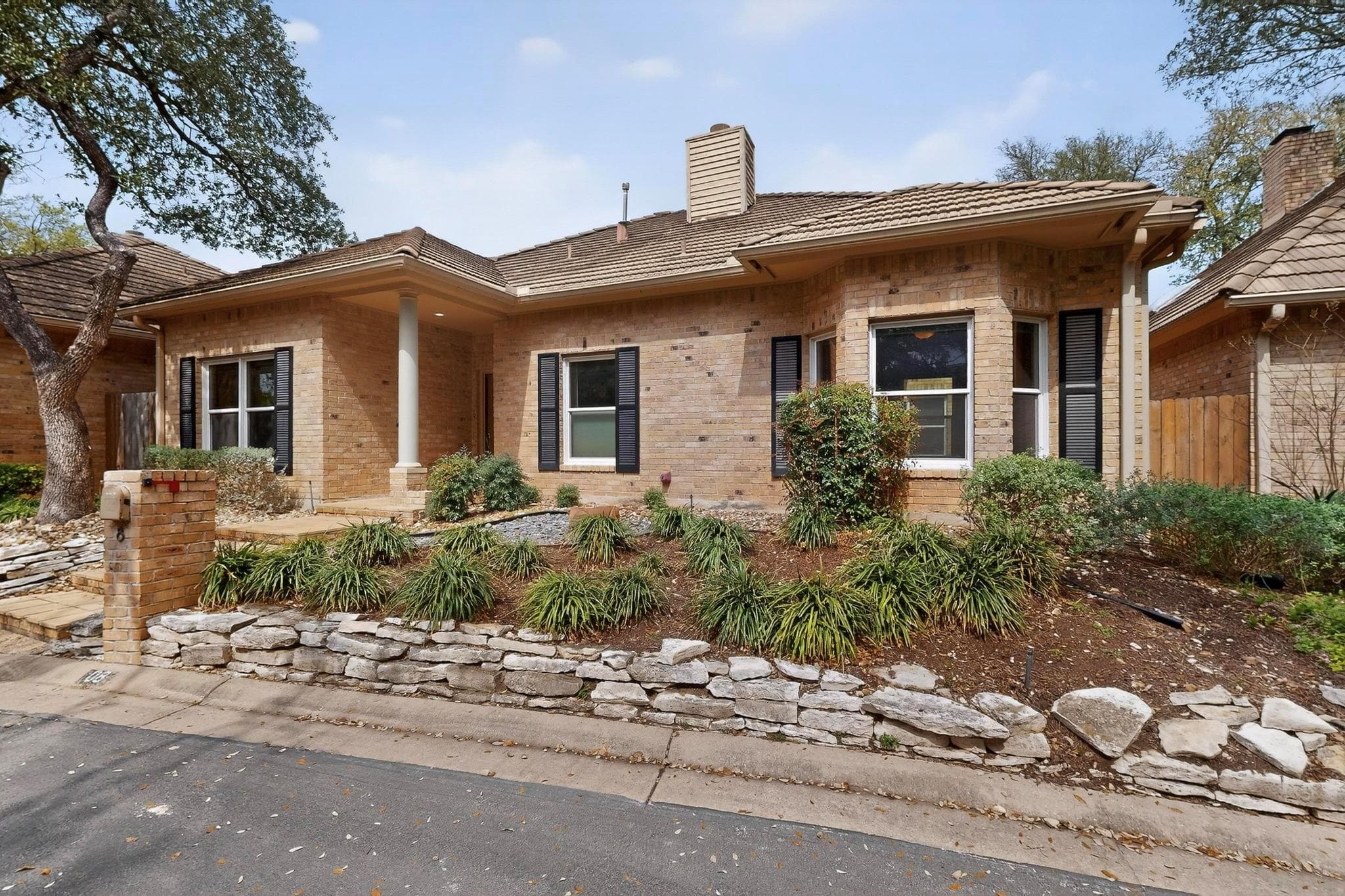 2203  Onion Creek Pkwy  #8