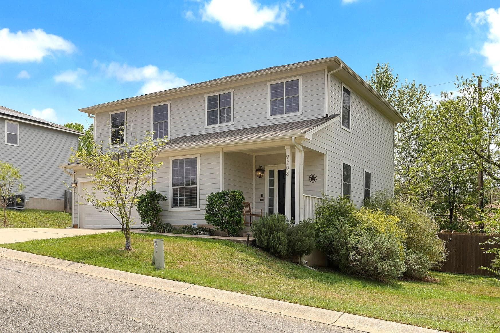 9208  Magna Carta Loop