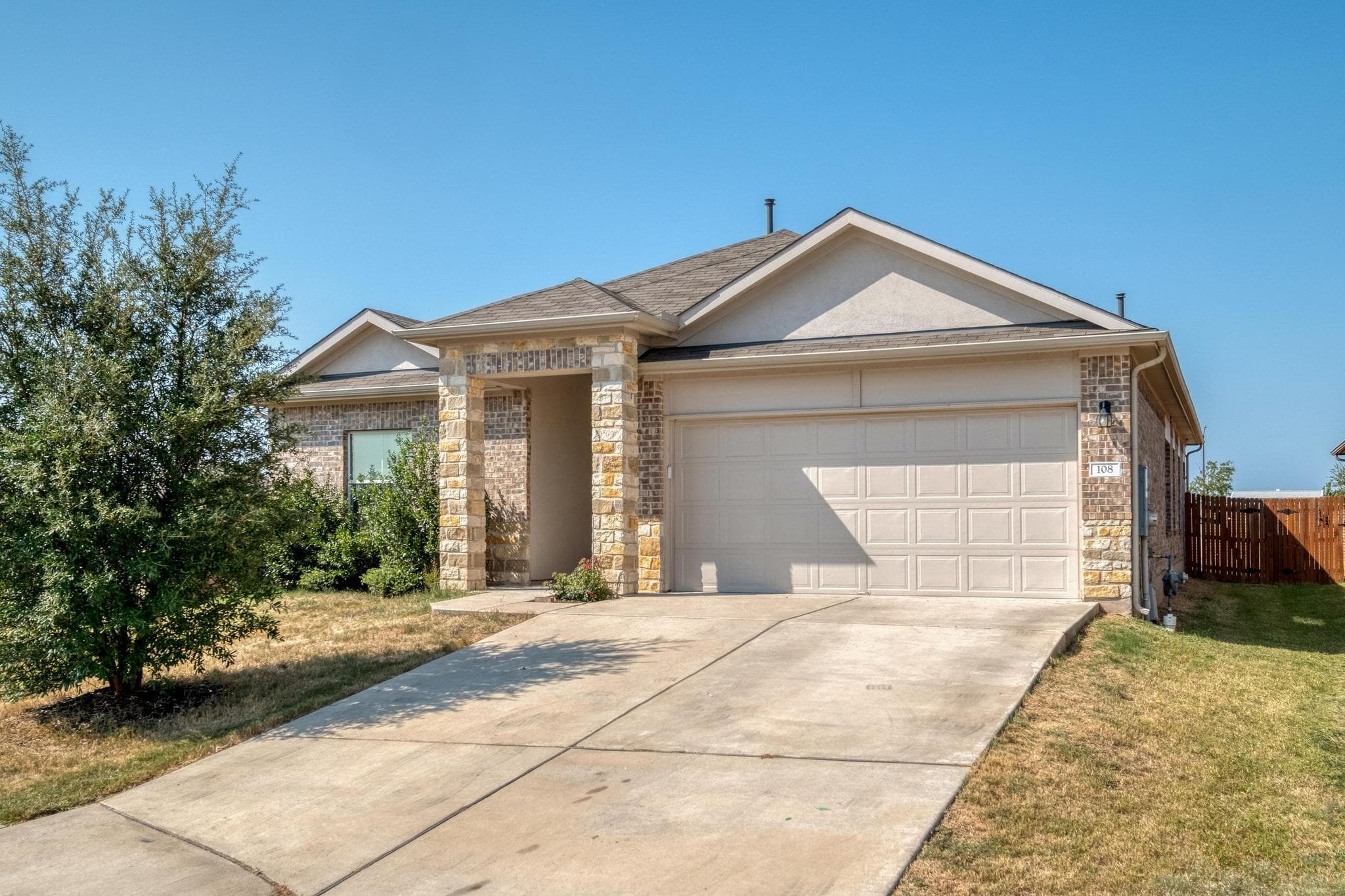 108  Kleberg Ct