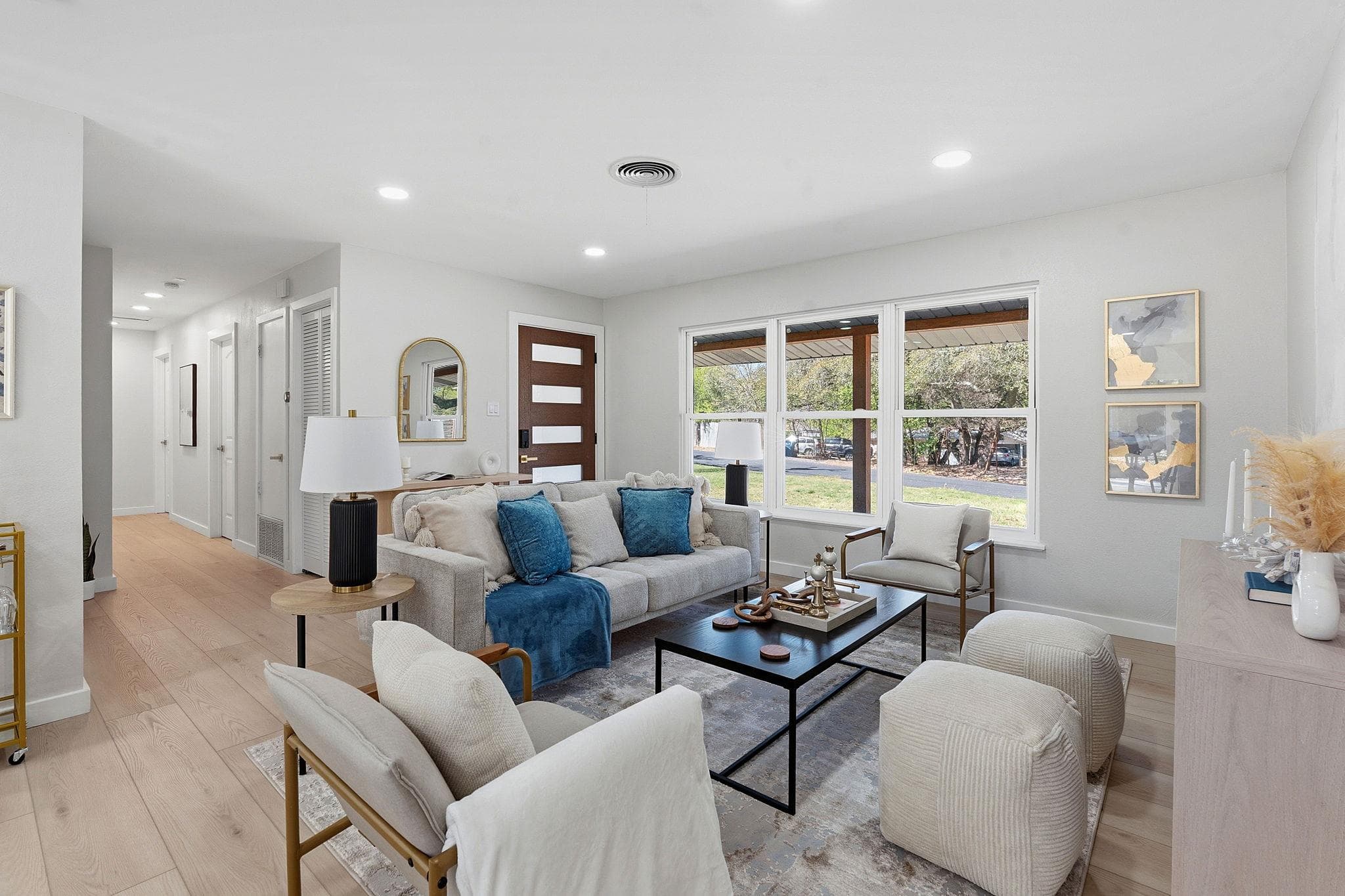 11805  Pollyanna Ave