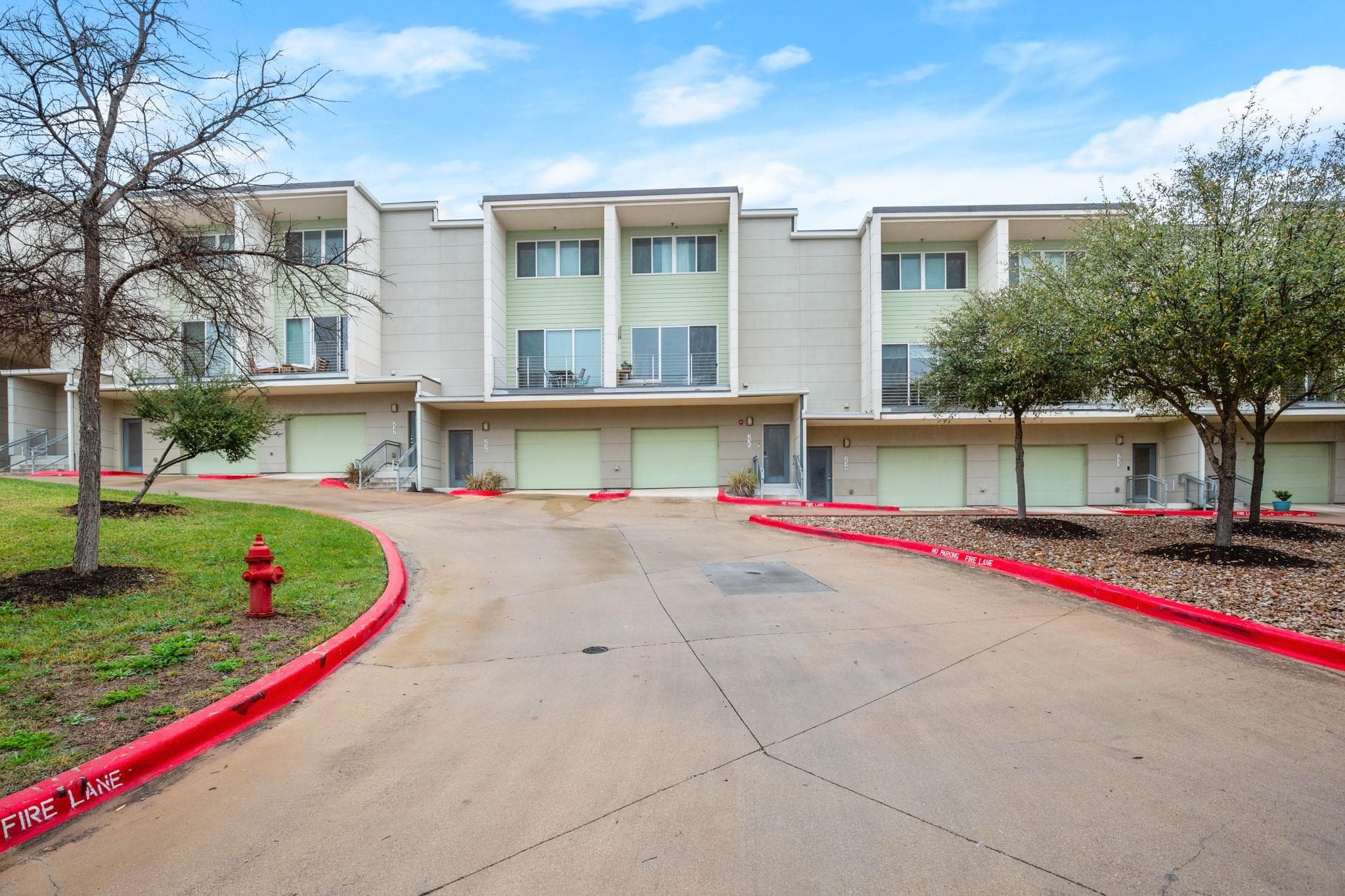 604 N Bluff Dr  #235
