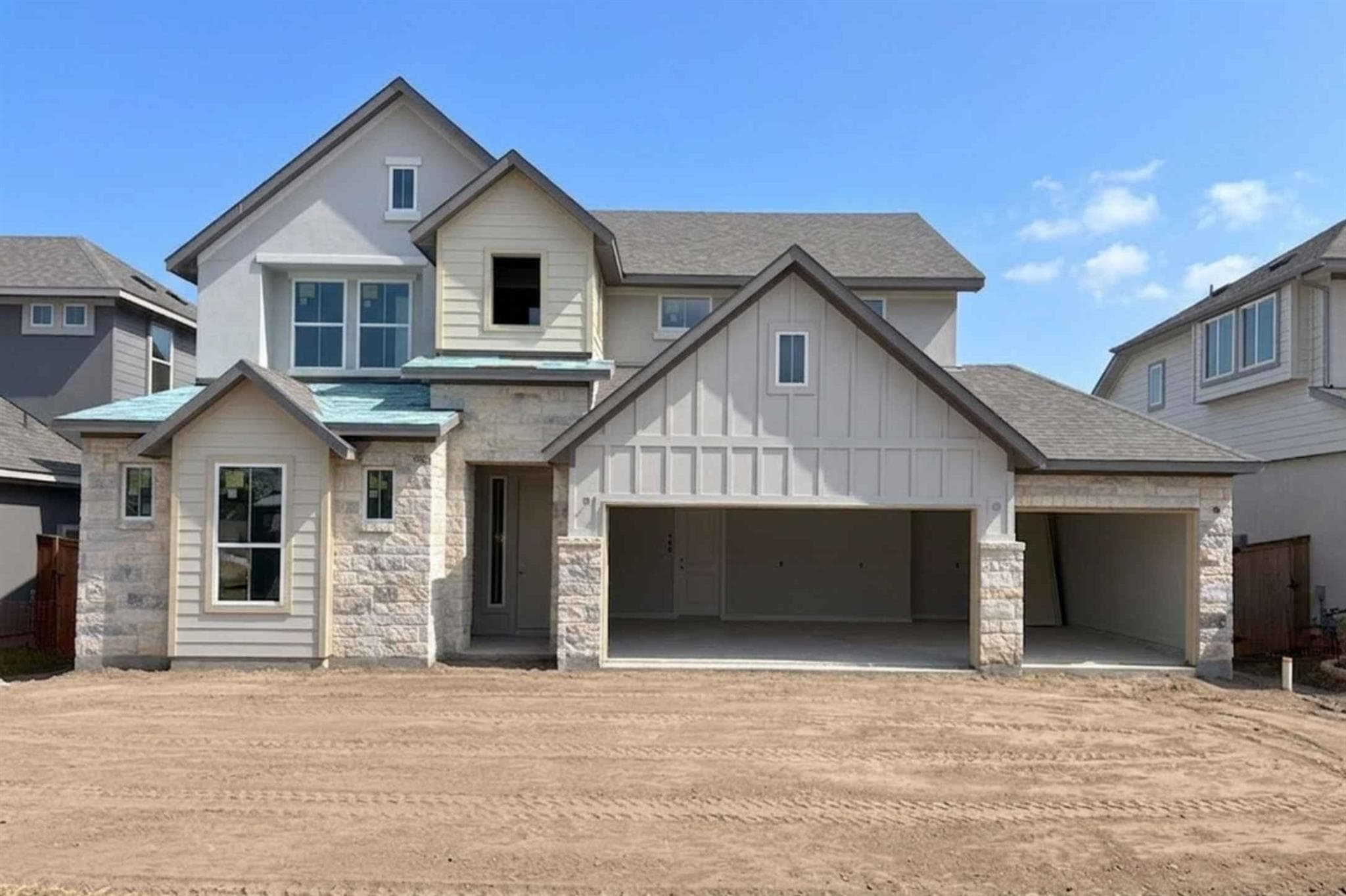 104  Slater Ct