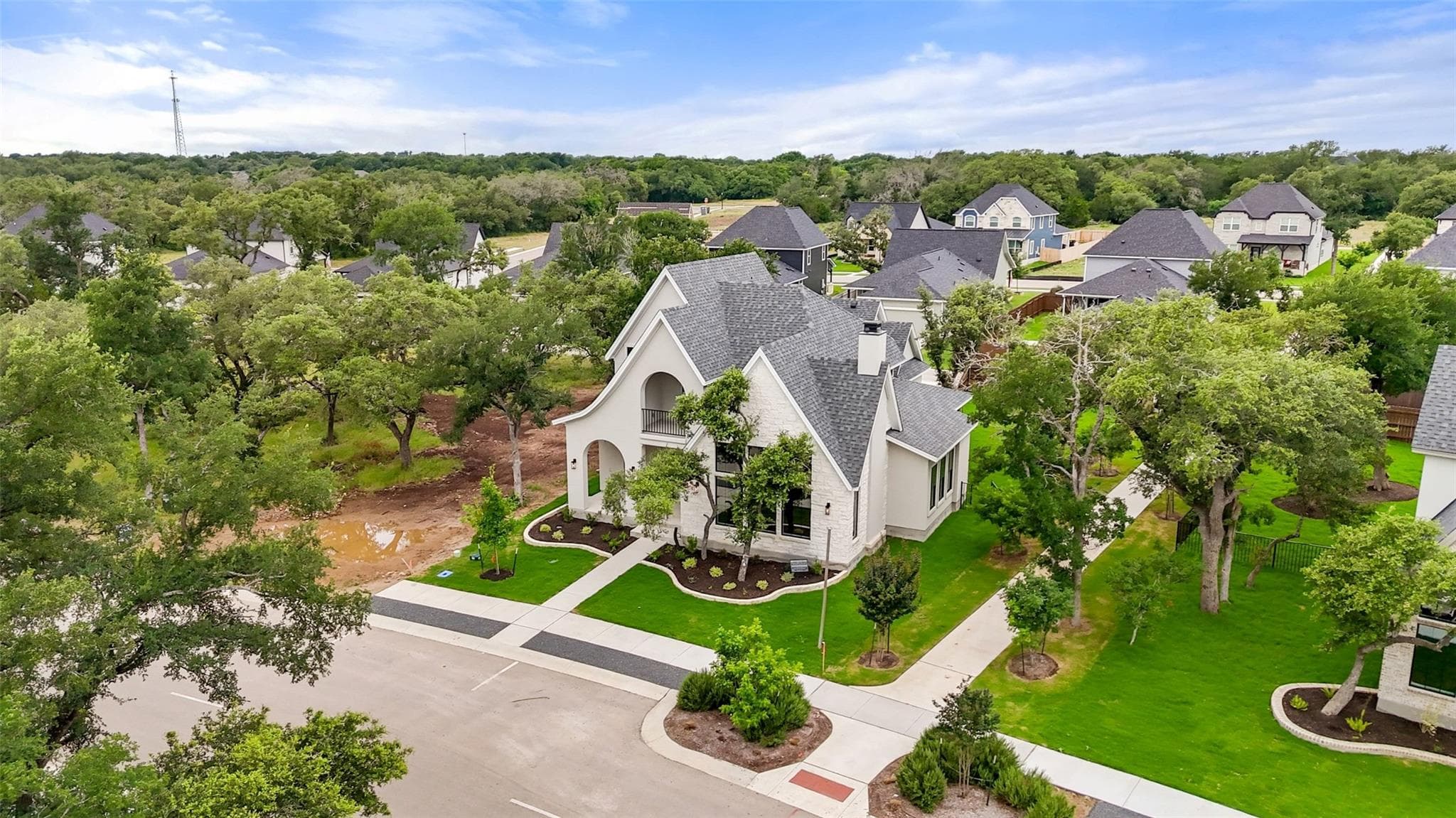 458  Heidi Cir