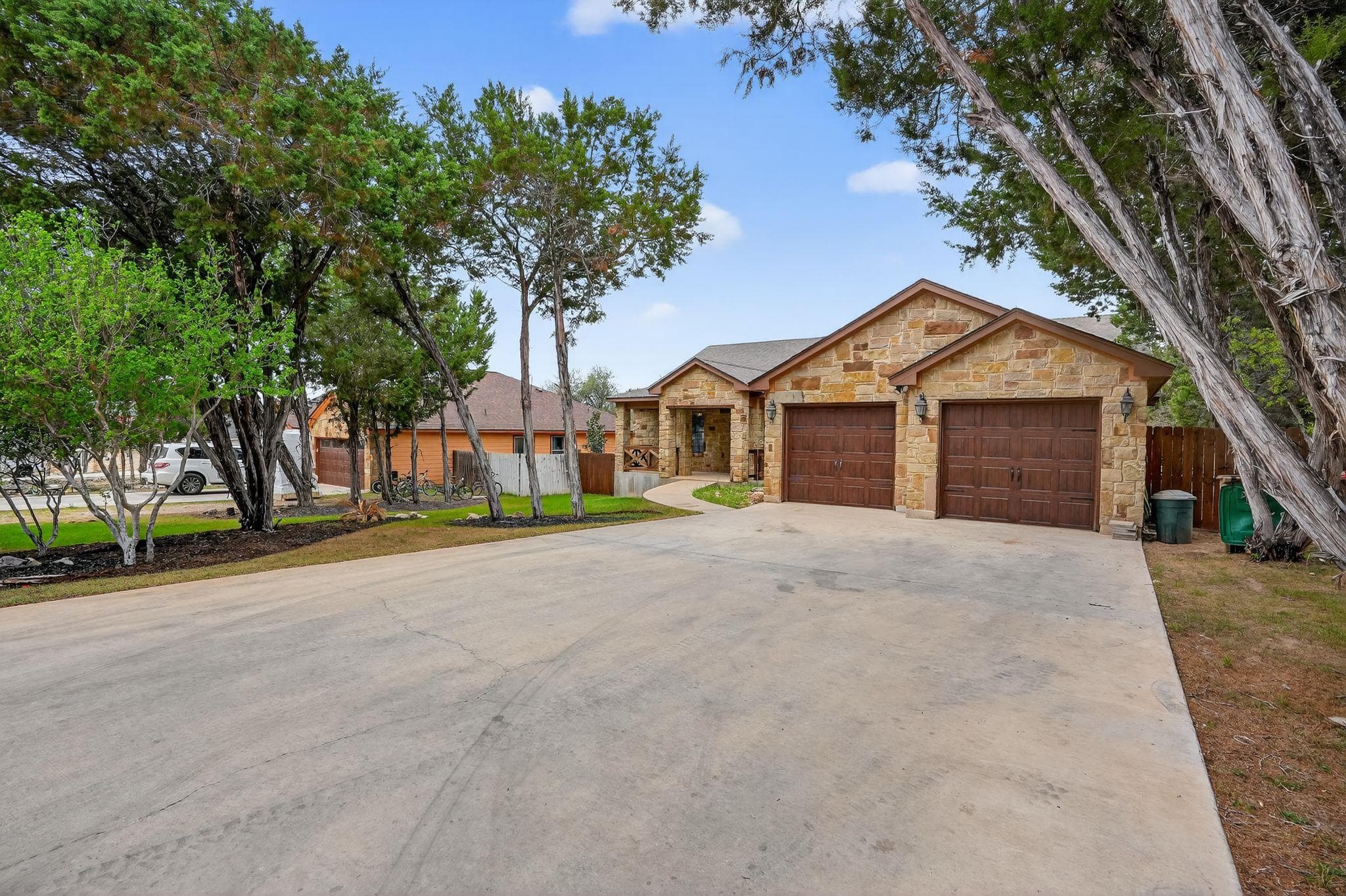 4  Redwood Cir