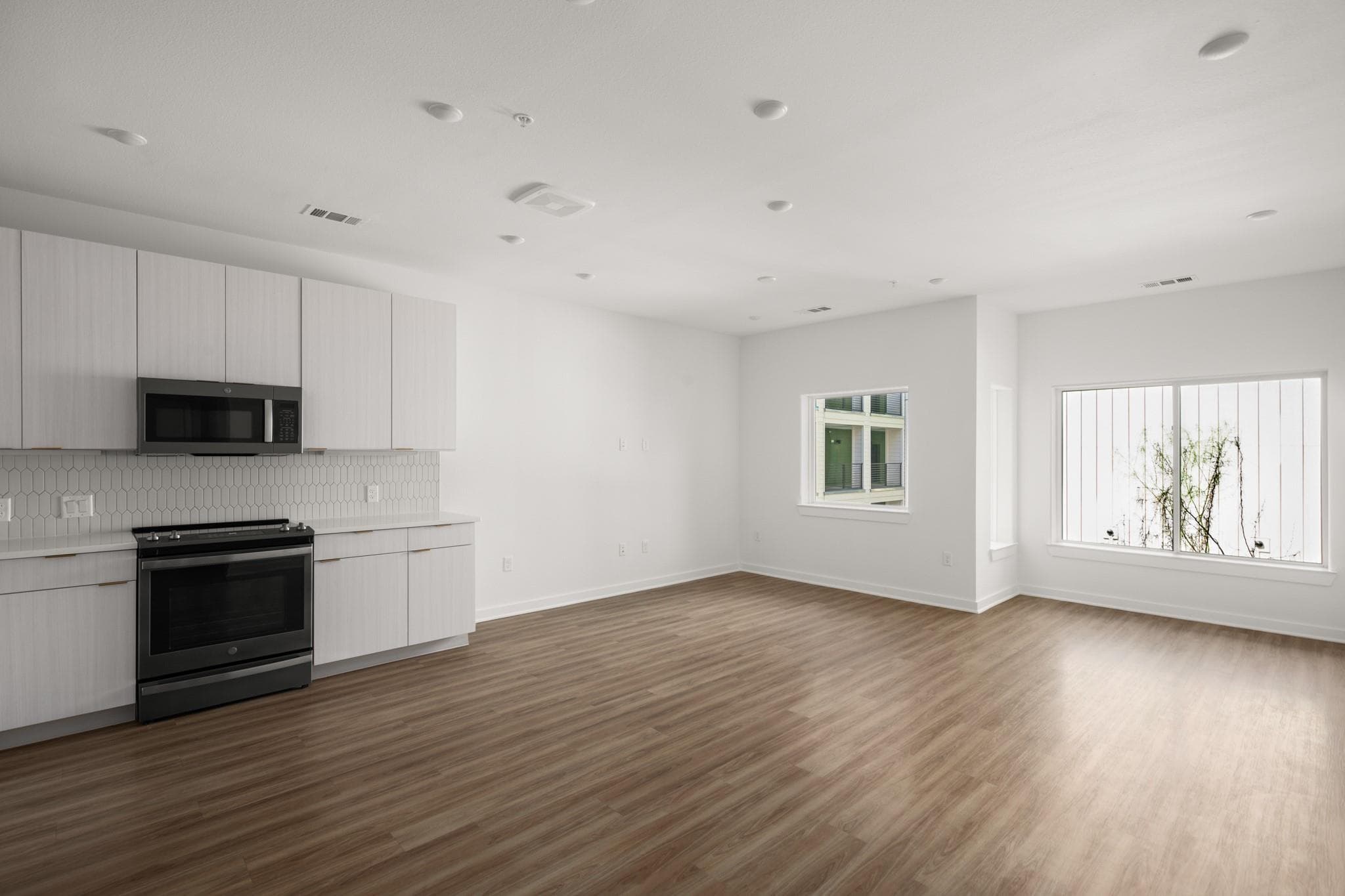 4802 S Congress Ave  #213