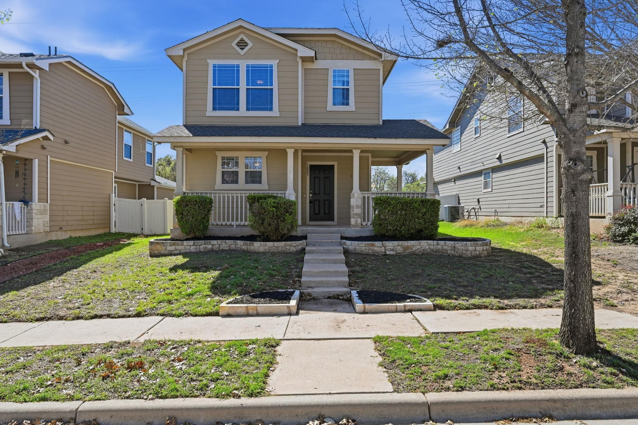 1805  Lost Maples Loop