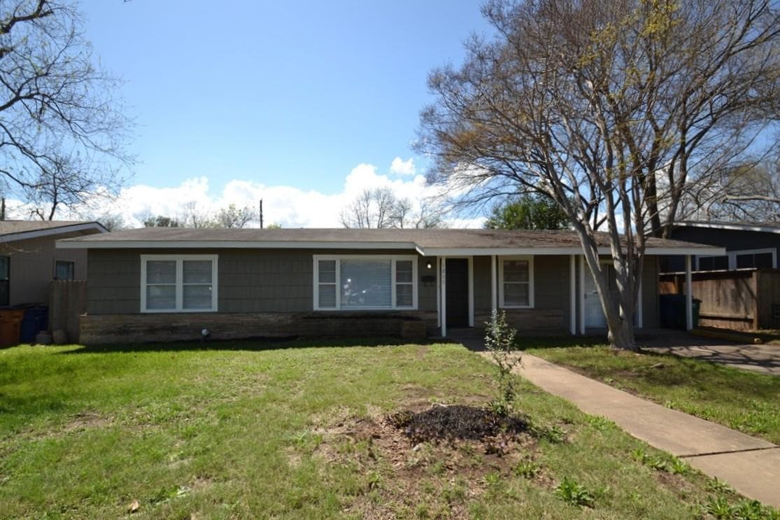 1211  Ridgemont Dr