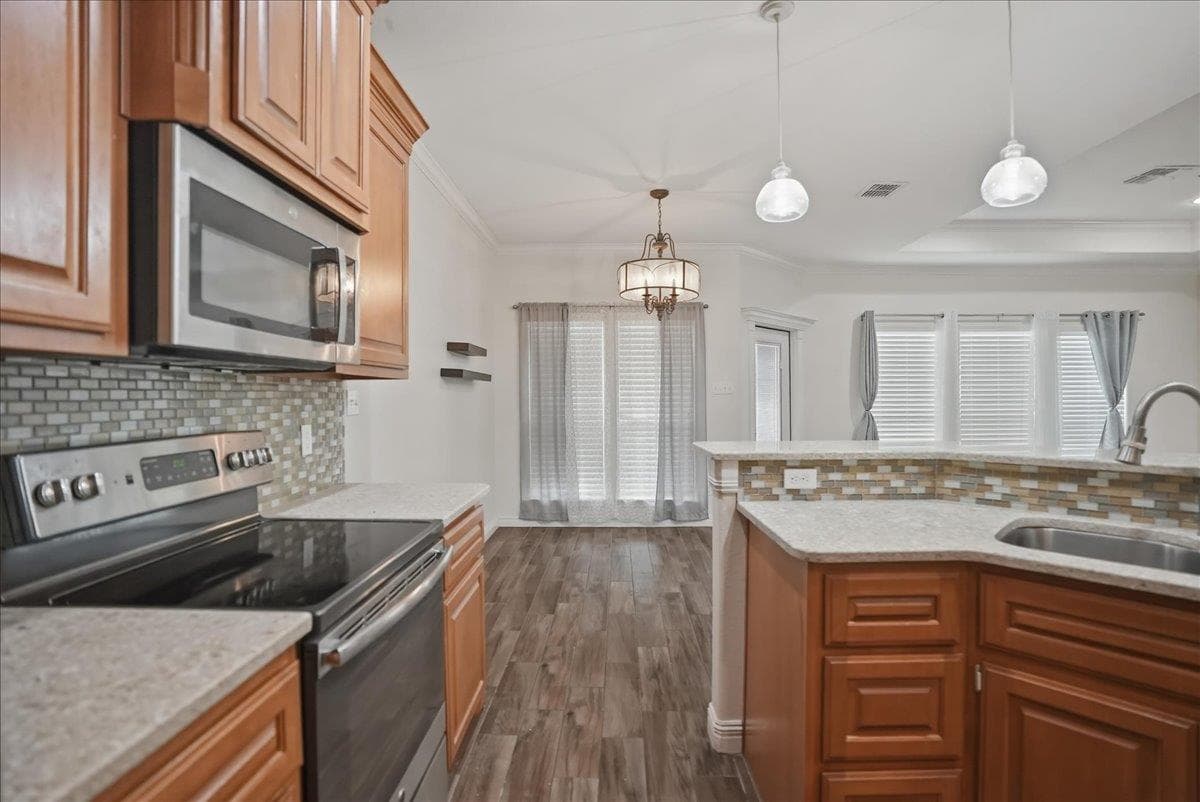 7166 Lake Placid Dr