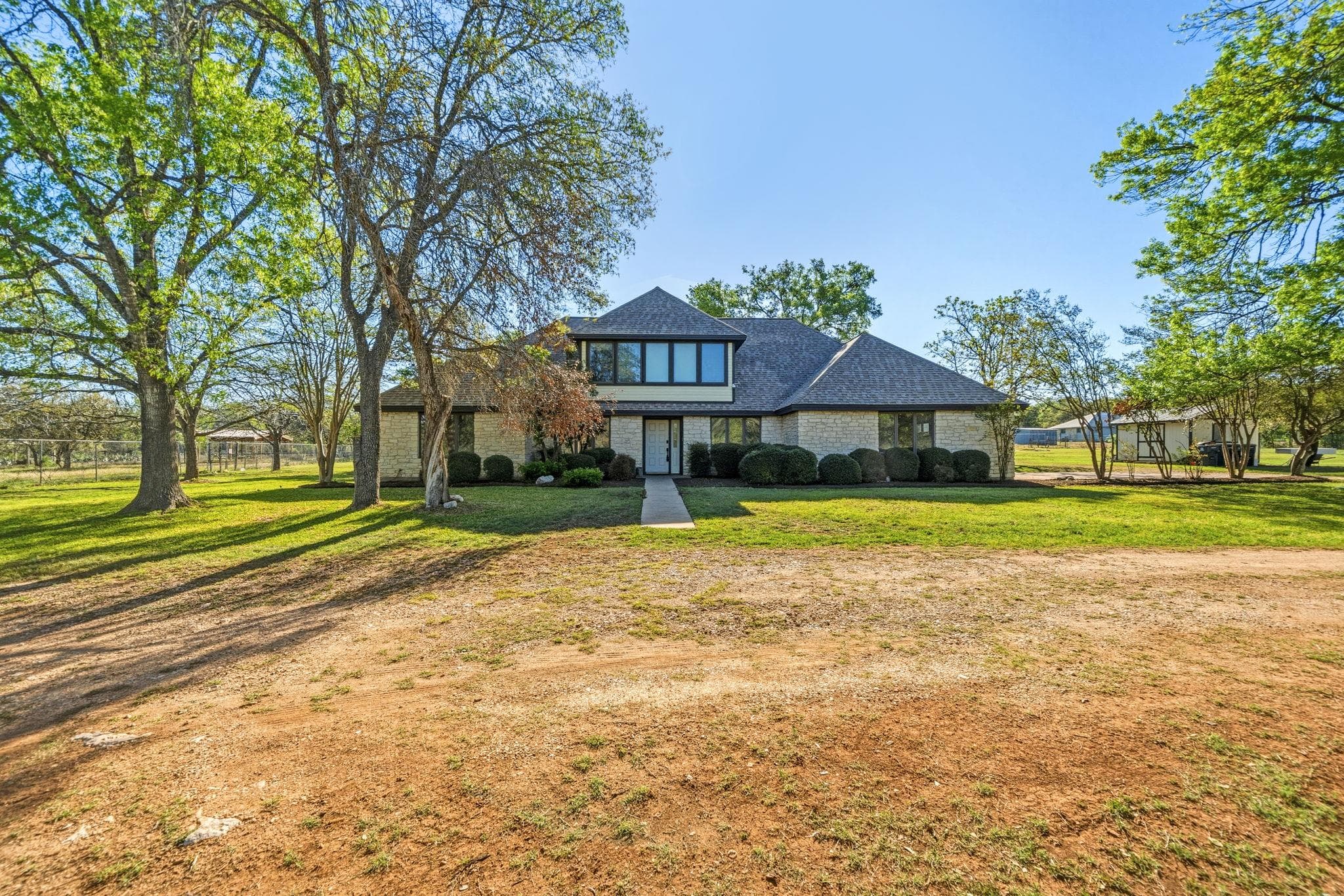 28  Country Oaks Dr